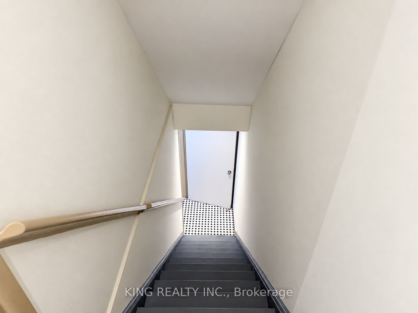 133 Jefferson Avenue Property Photo 27