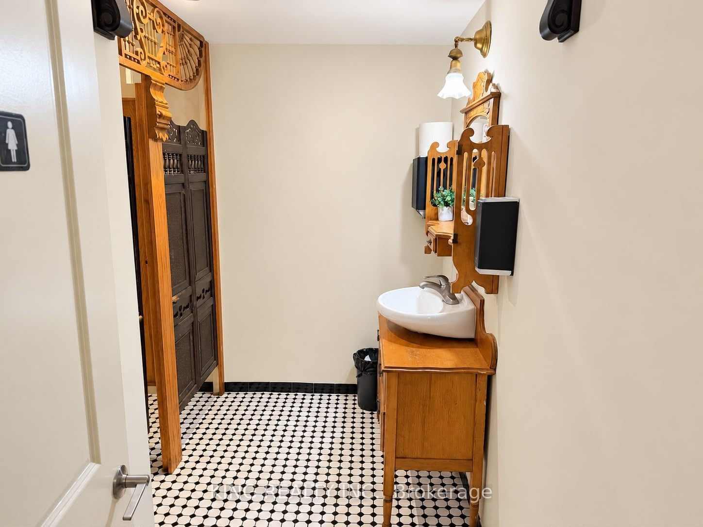 133 Jefferson Avenue Property Photo 34