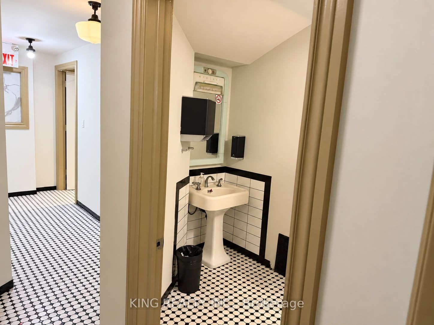 133 Jefferson Avenue Property Photo 35