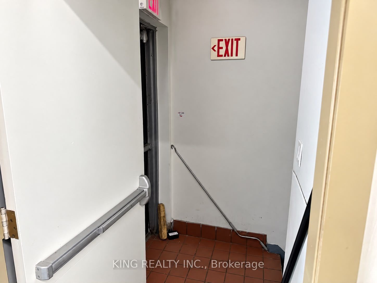 133 Jefferson Avenue Property Photo 40