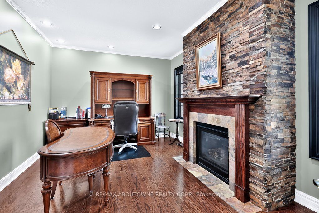 324 Oakridge Court Property Photo 22