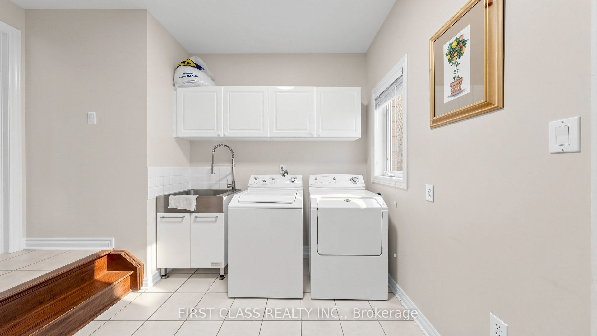 3292 Topeka Drive Property Photo 27