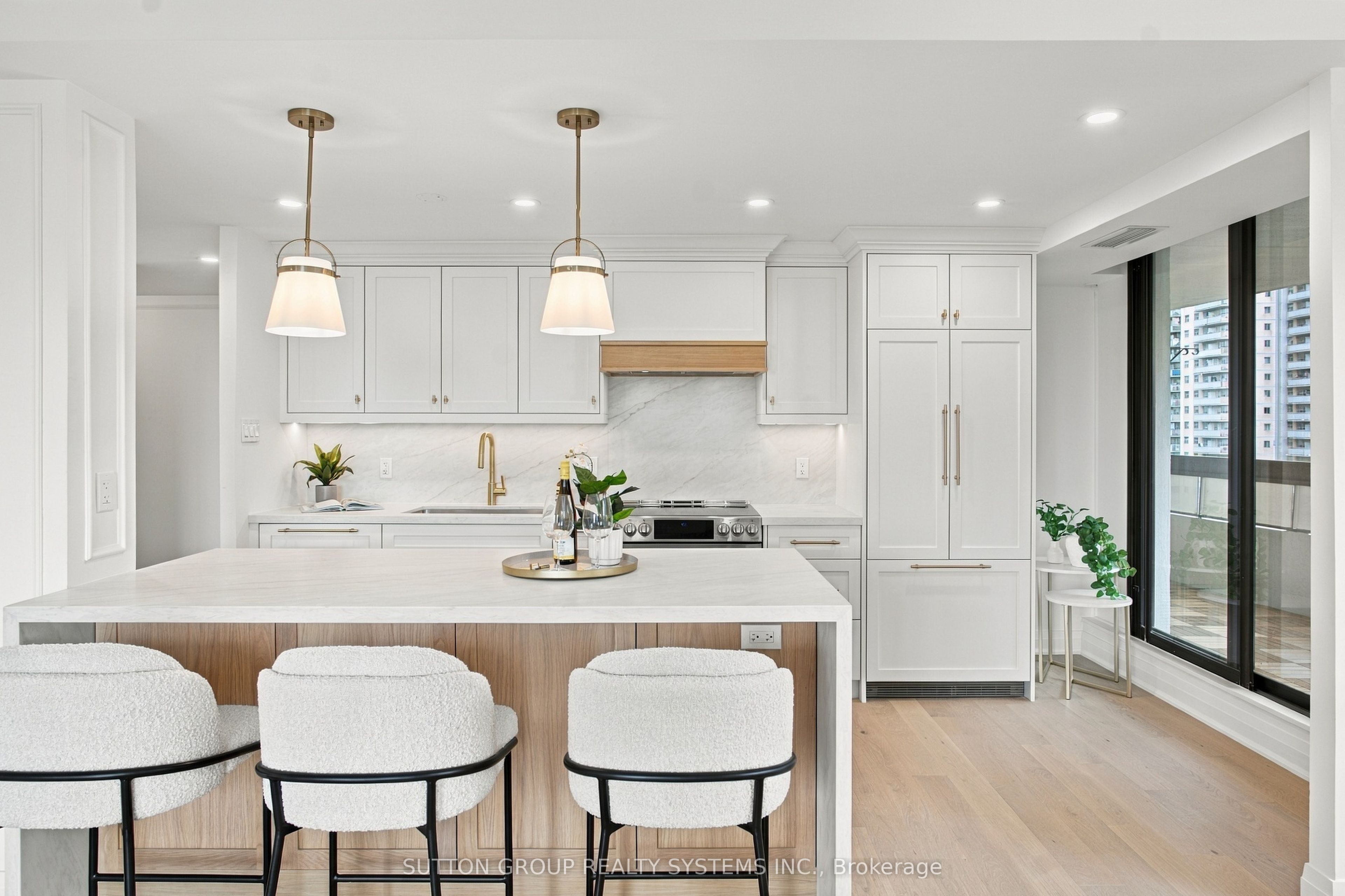 100 Quebec Avenue 1501