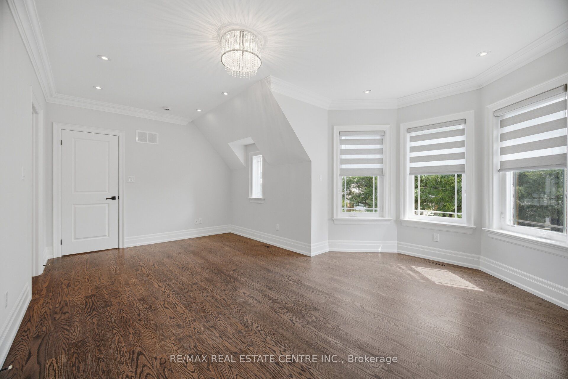 1496 Mansfield Drive Property Photo 29