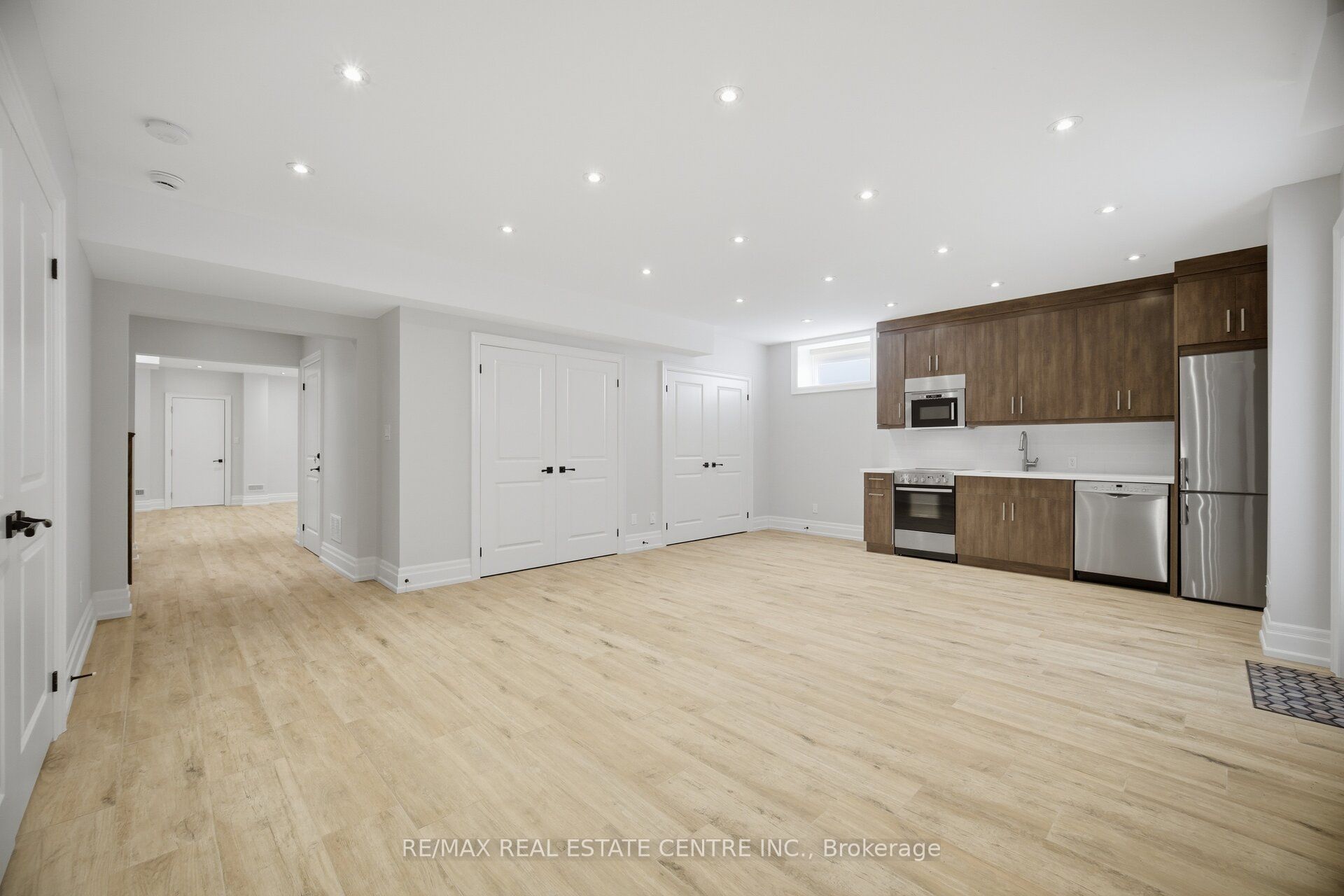 1496 Mansfield Drive Property Photo 36