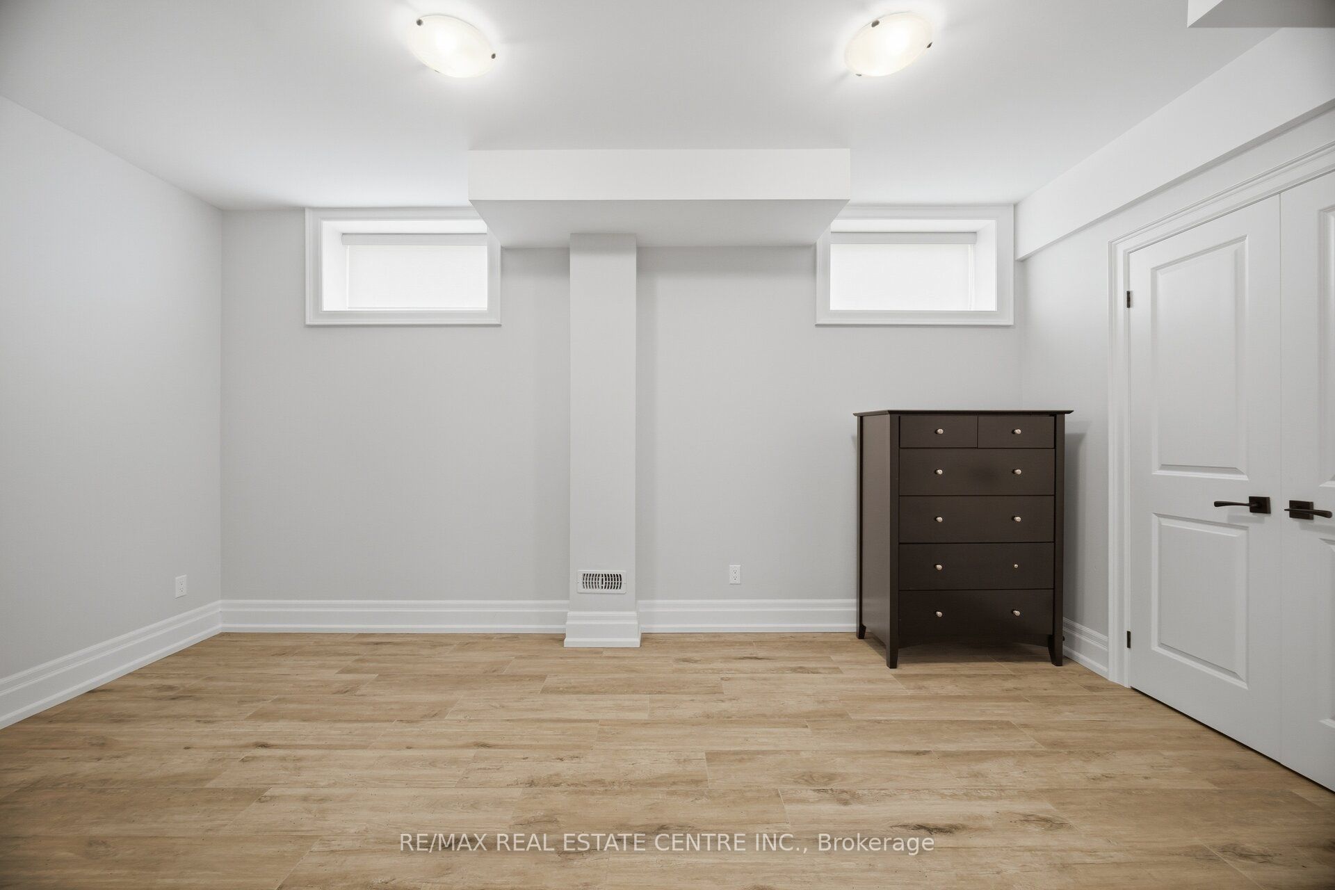 1496 Mansfield Drive Property Photo 37
