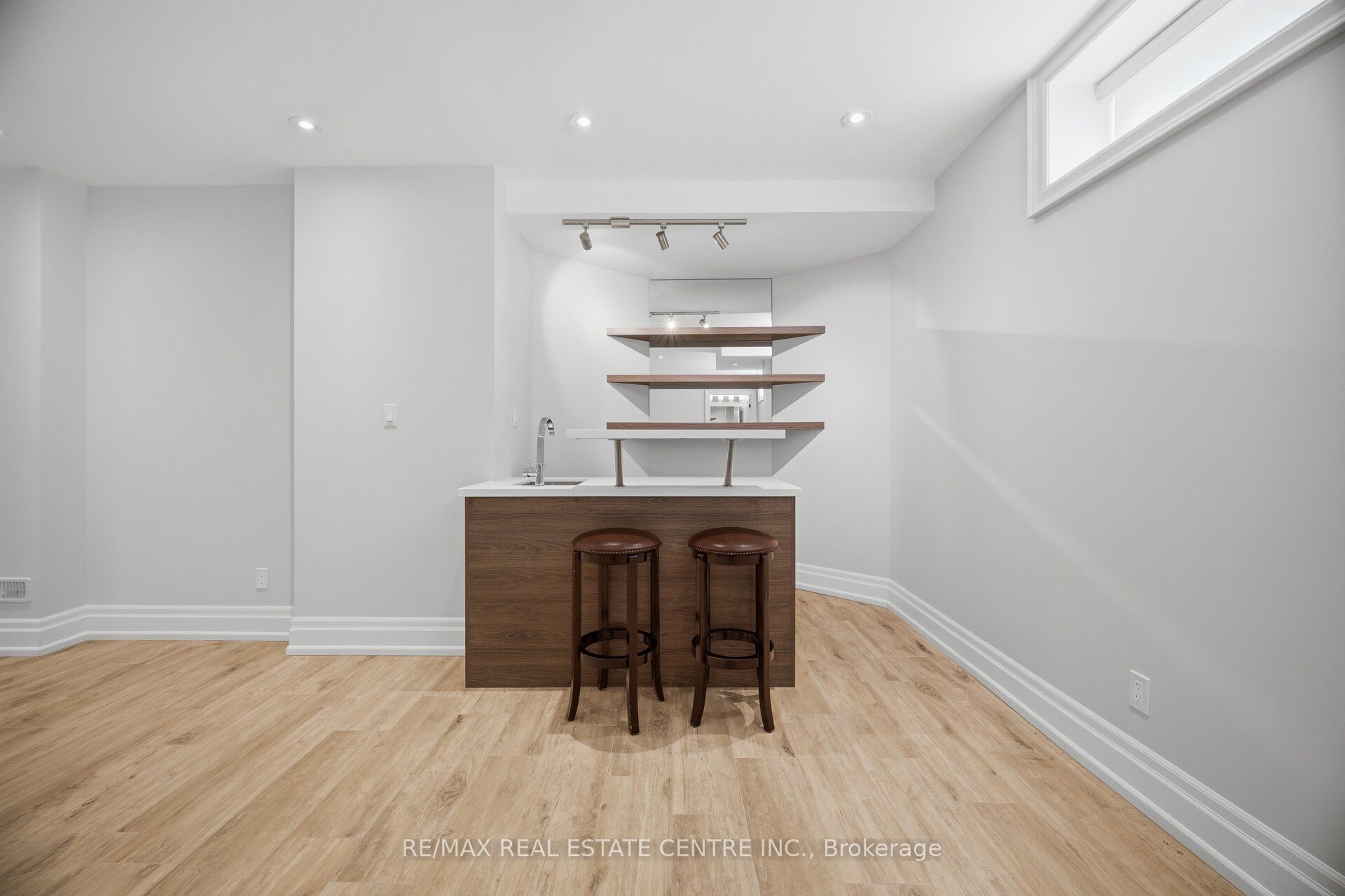 1496 Mansfield Drive Property Photo 41