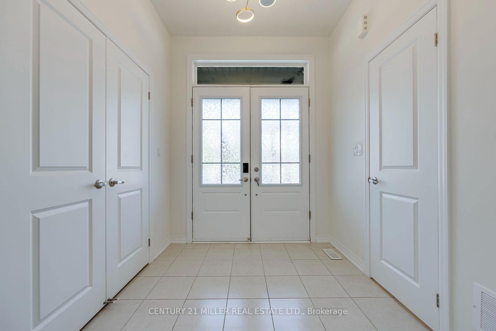82 Merlin Street Property Photo 4