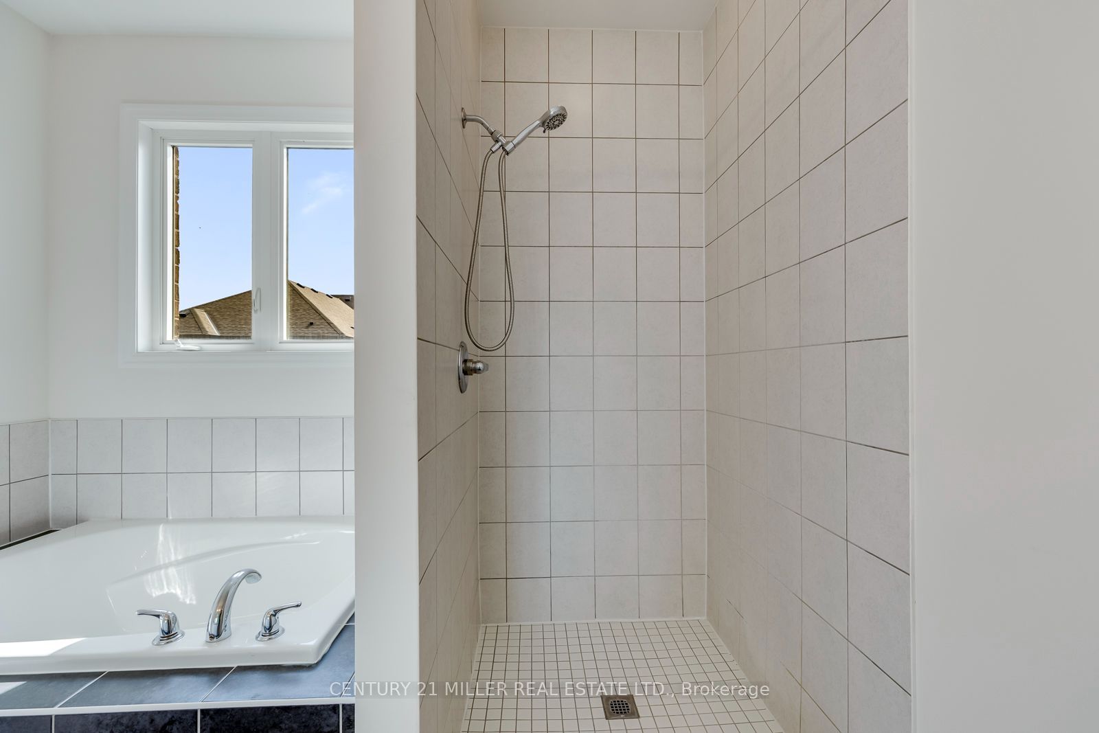 82 Merlin Street Property Photo 33