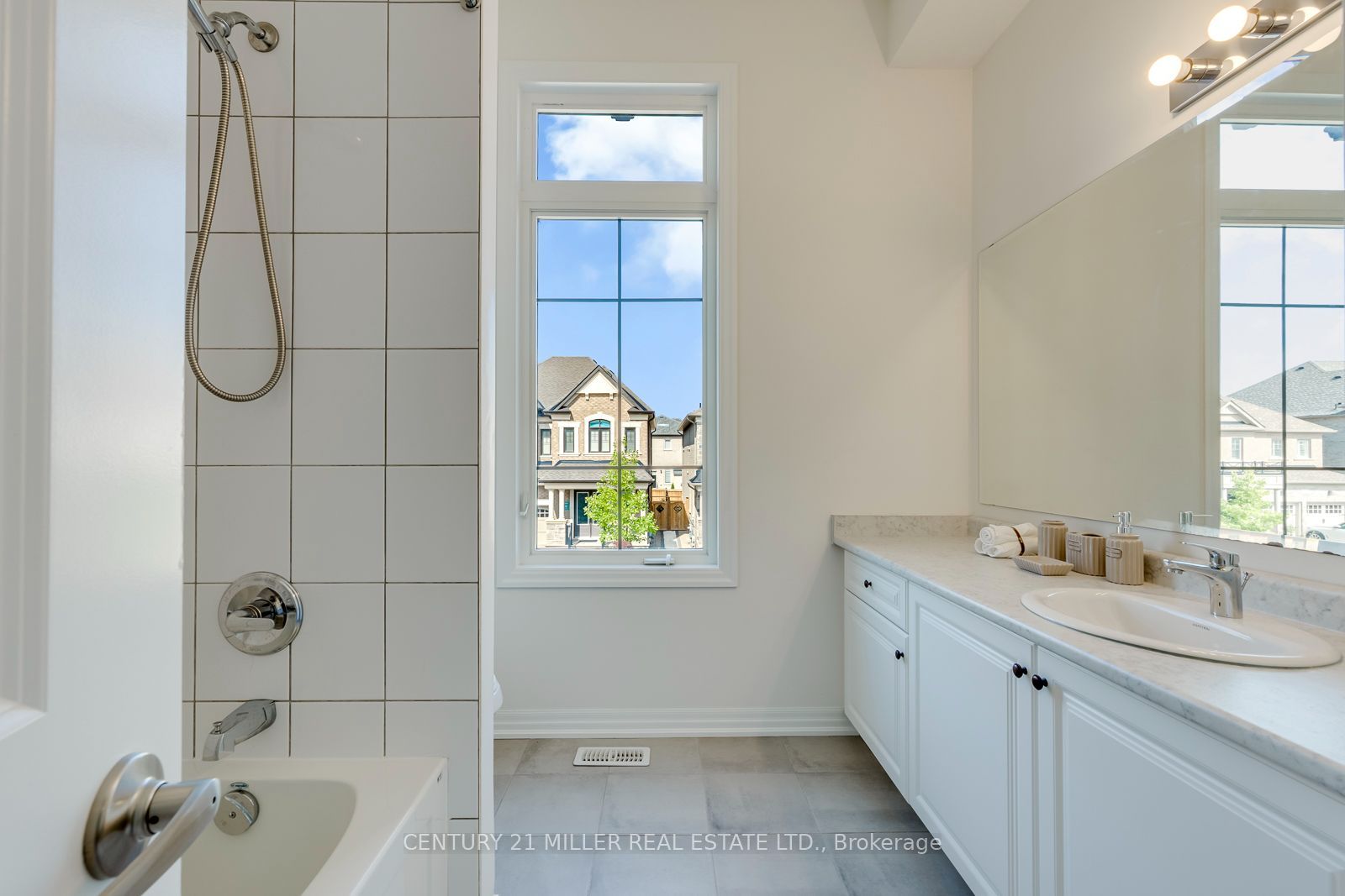 82 Merlin Street Property Photo 39