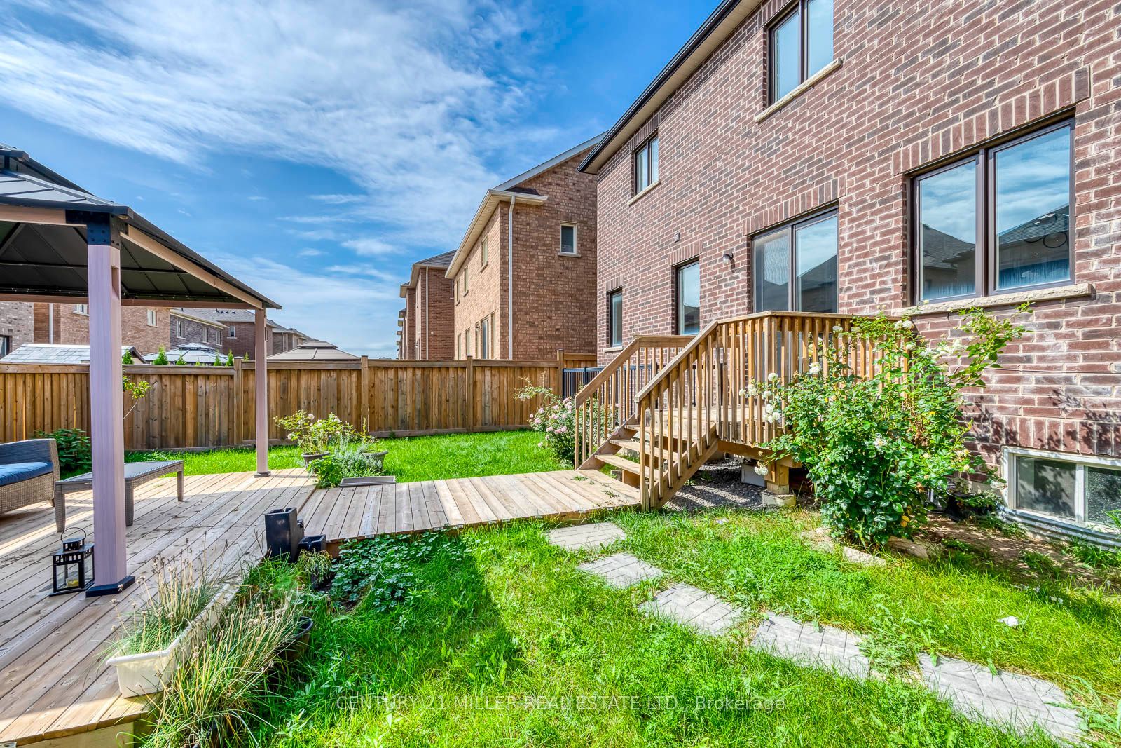82 Merlin Street Property Photo 49
