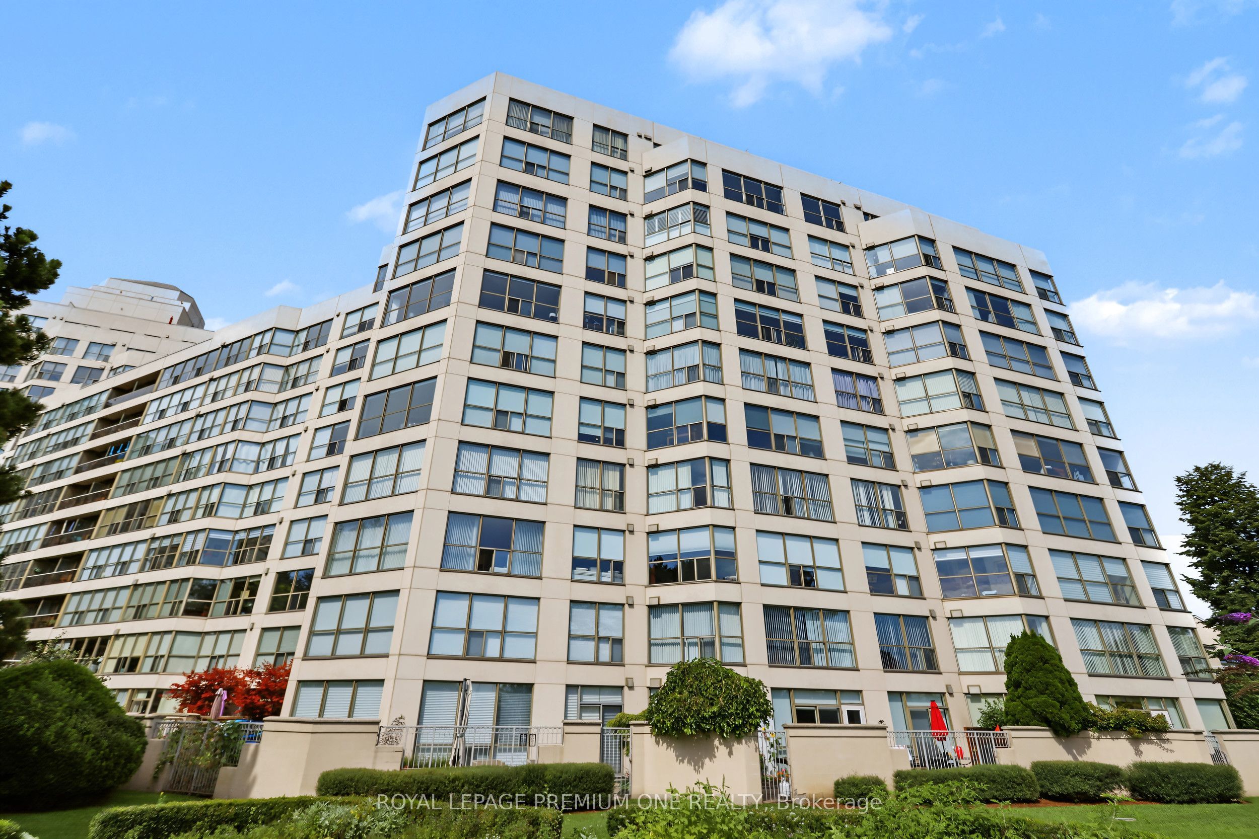 2267 Lake Shore Boulevard 410 Property Photo 1