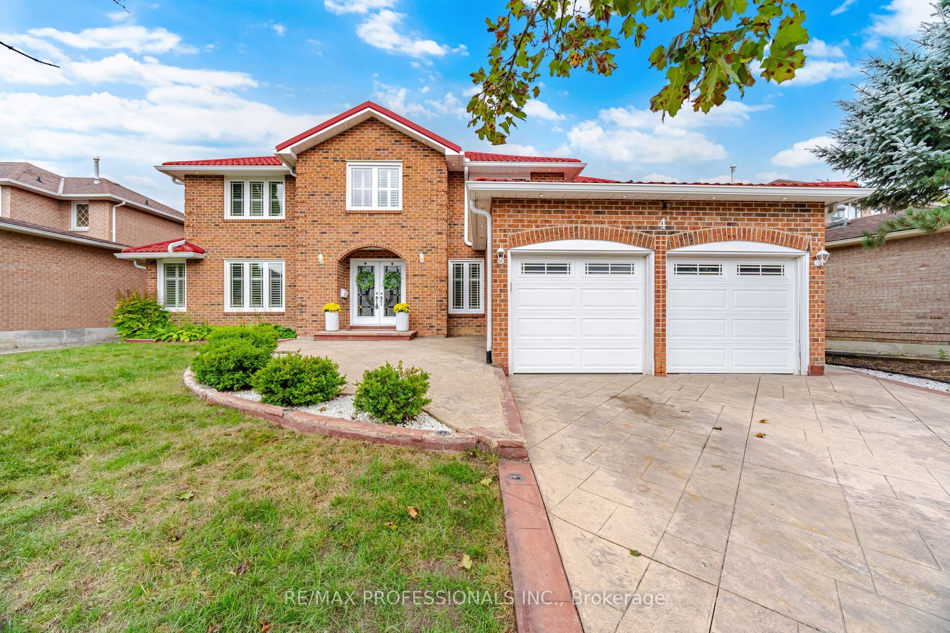 4 Mcfadden Drive Property Photo 1