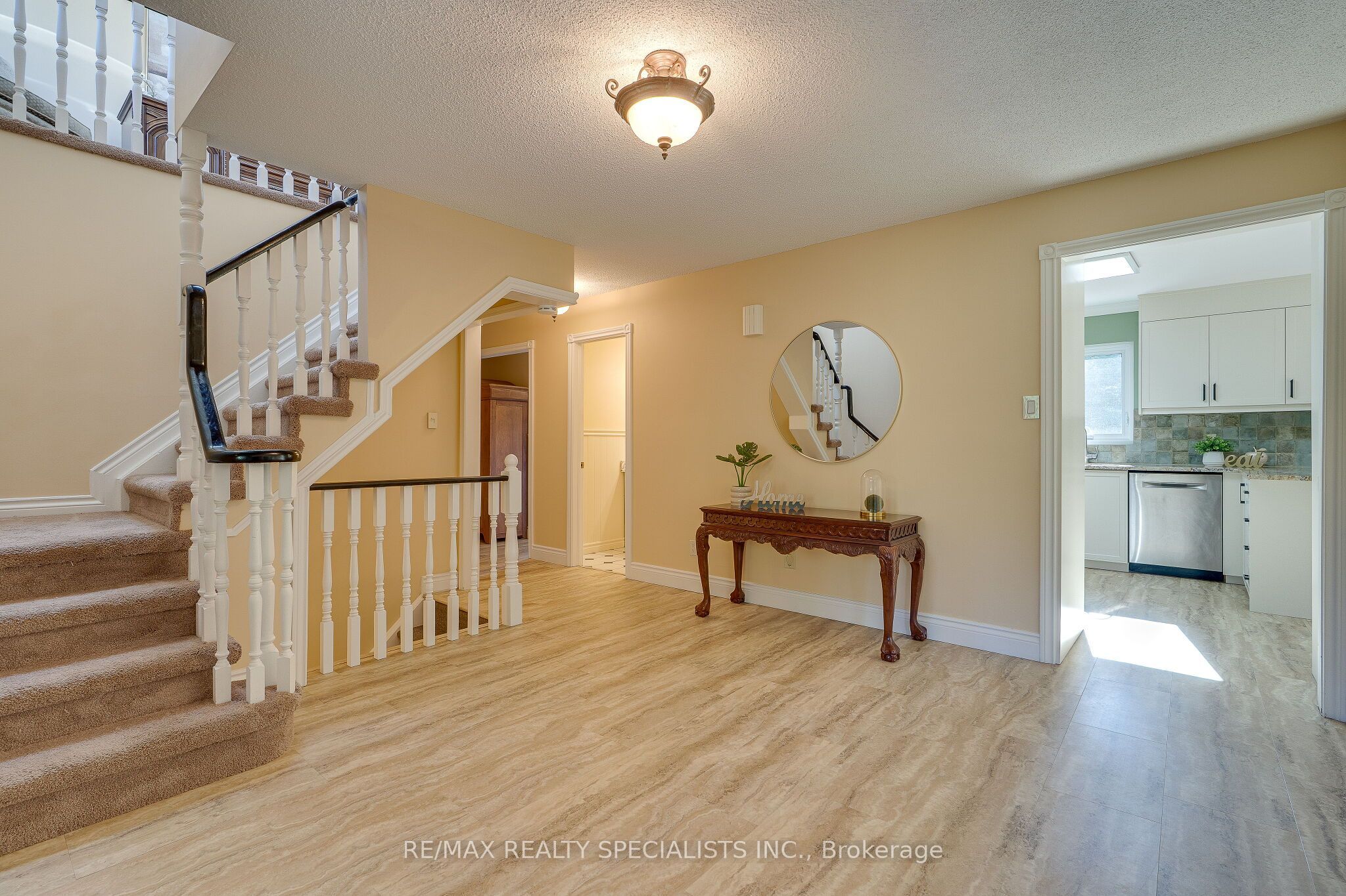 44 George Crescent Property Photo 6