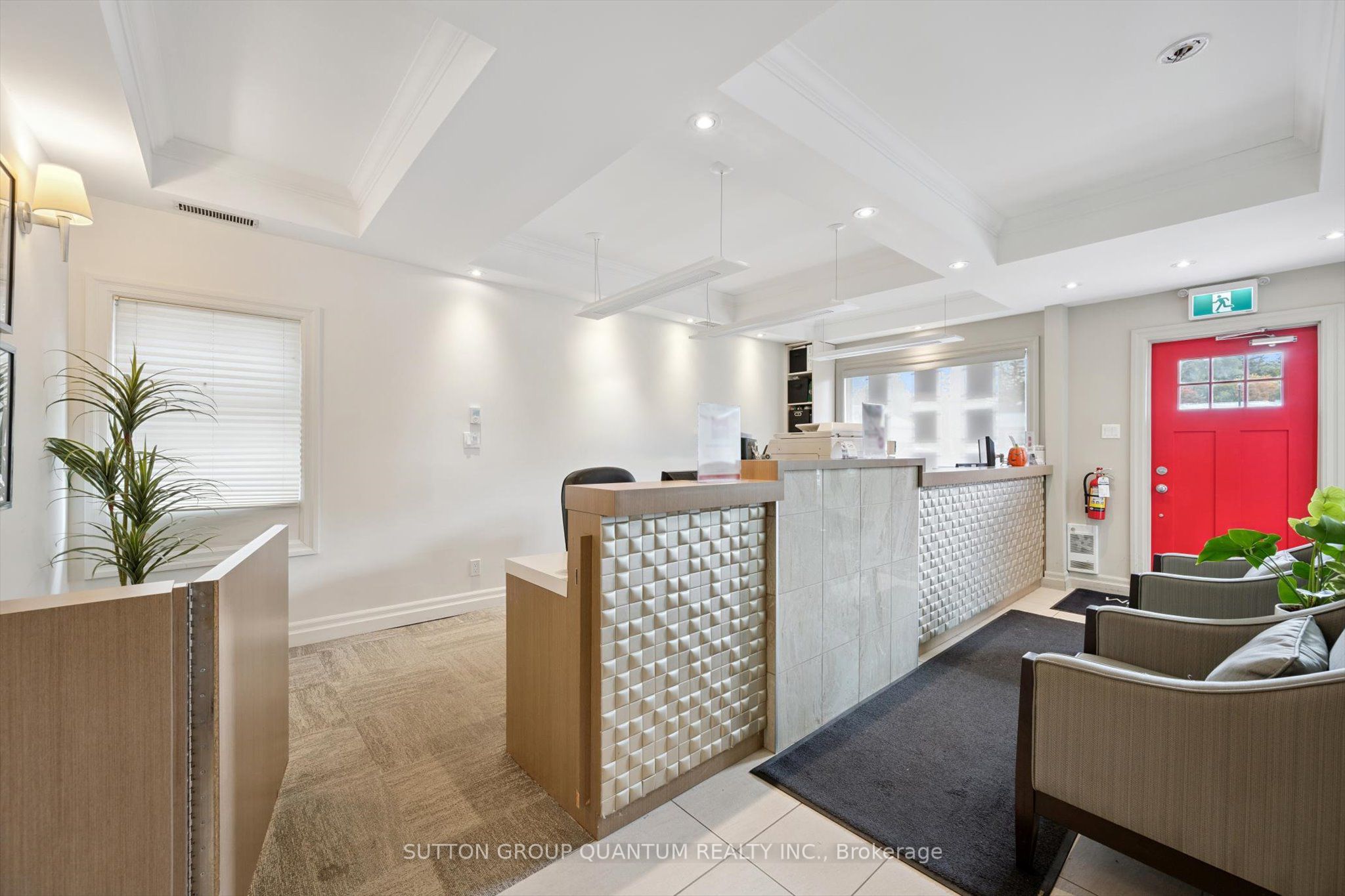 1673 Lakeshore Road W Property Photo 6