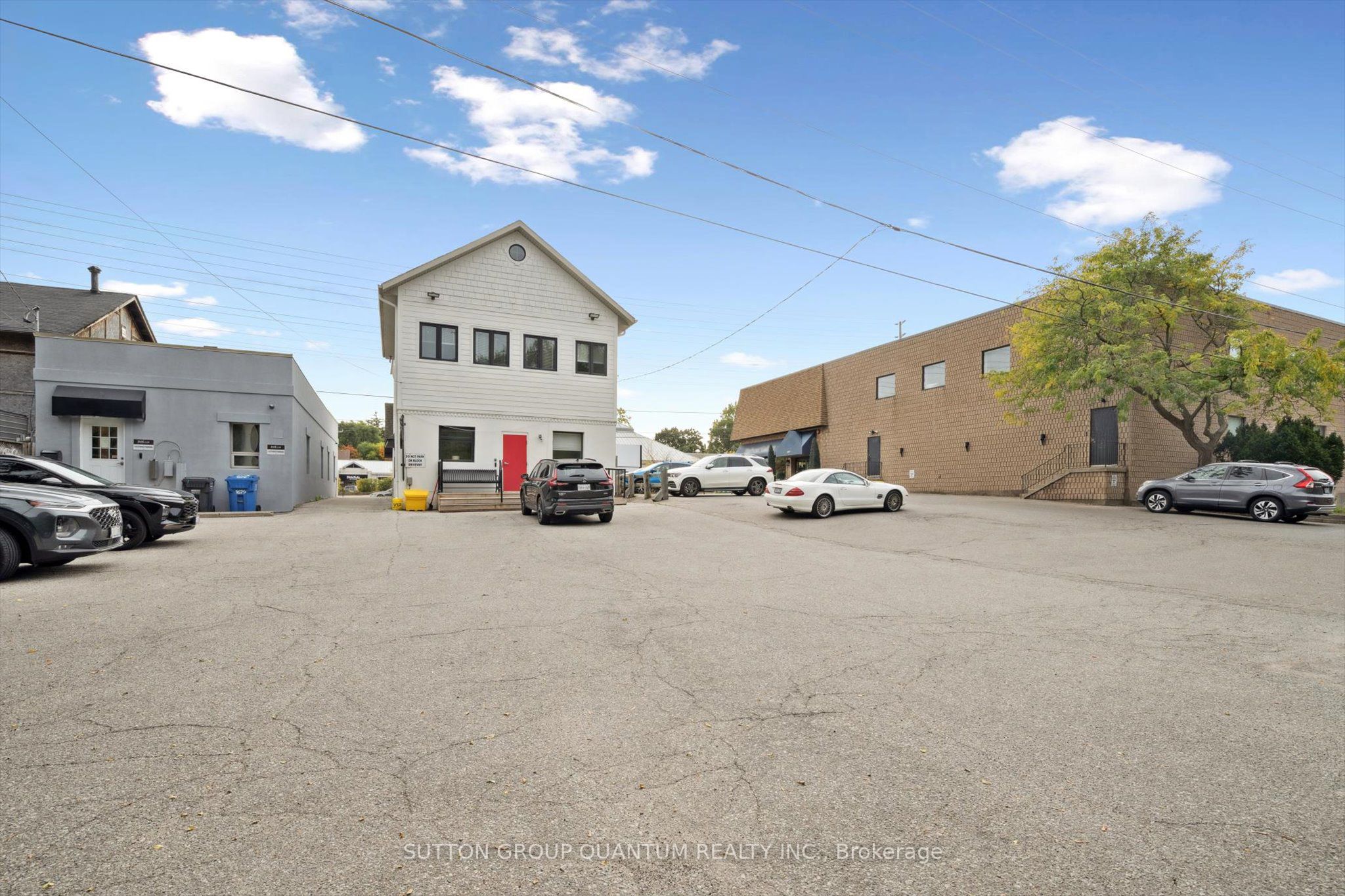 1673 Lakeshore Road W Property Photo 17
