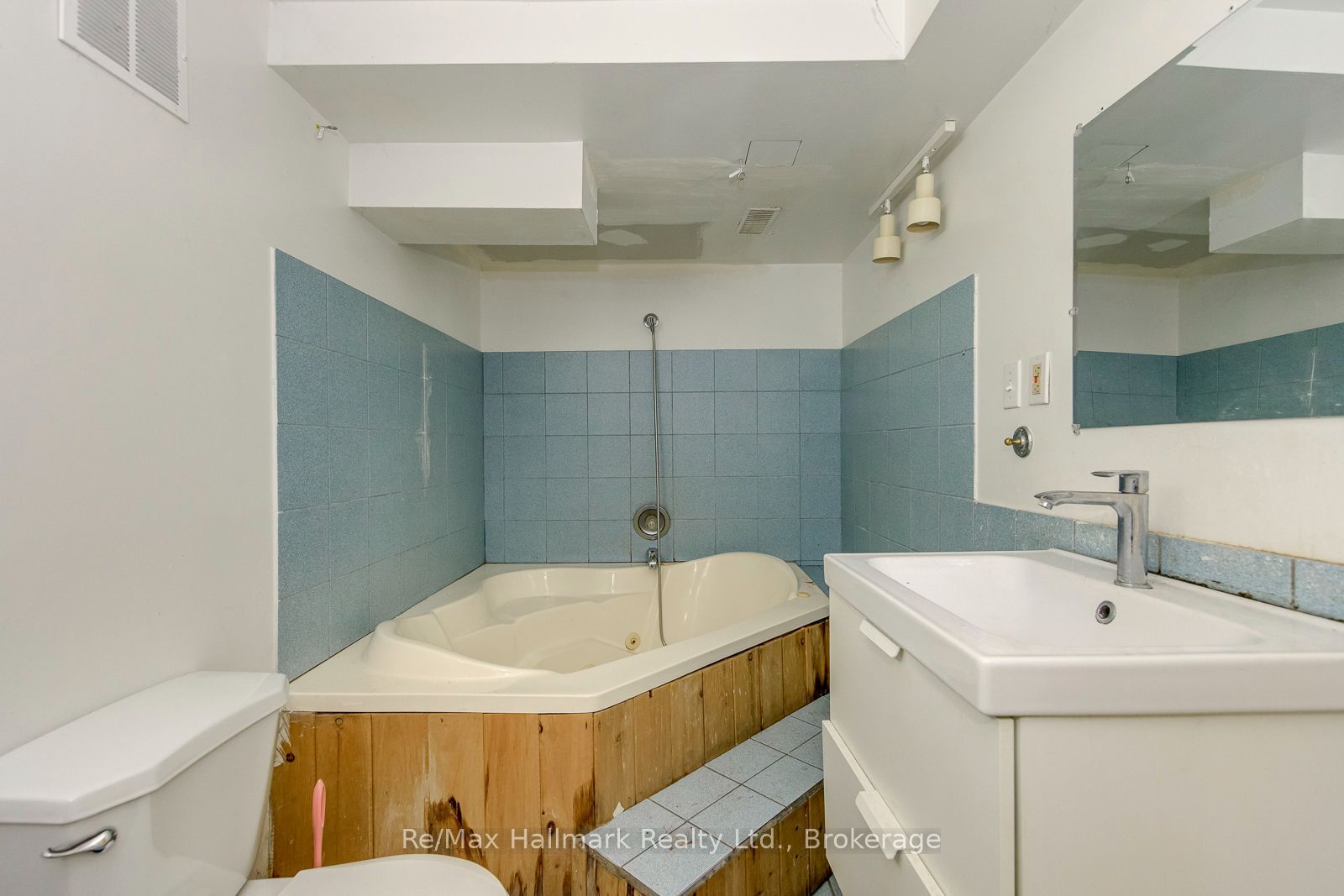 463 Candler Road Property Photo 35