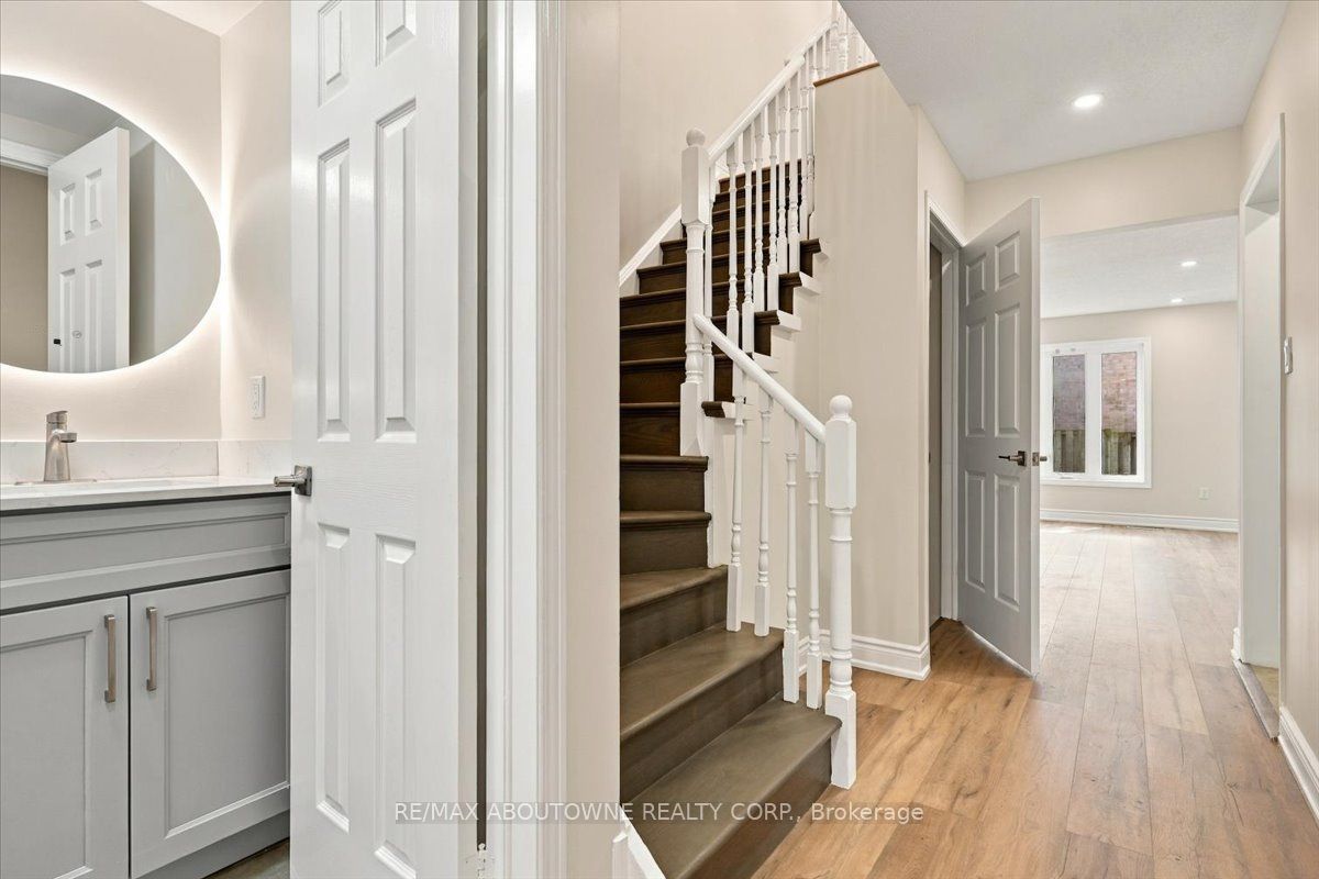 1194 Treetop Terrace Property Photo 7