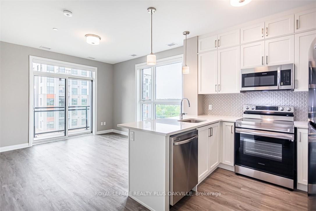 95 Dundas Street W 306 Property Photo 15