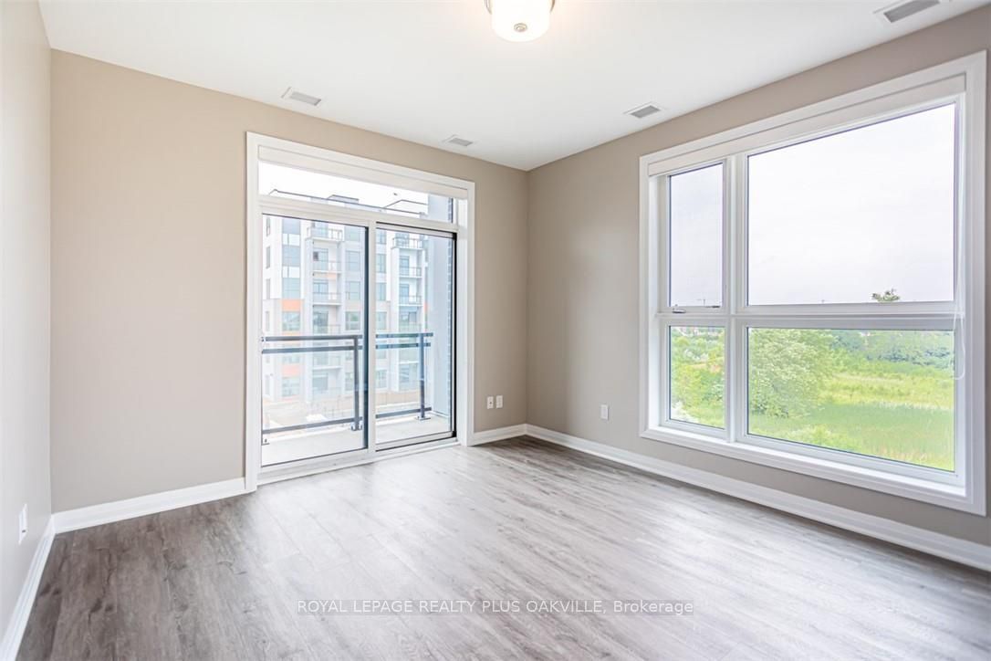95 Dundas Street W 306 Property Photo 25
