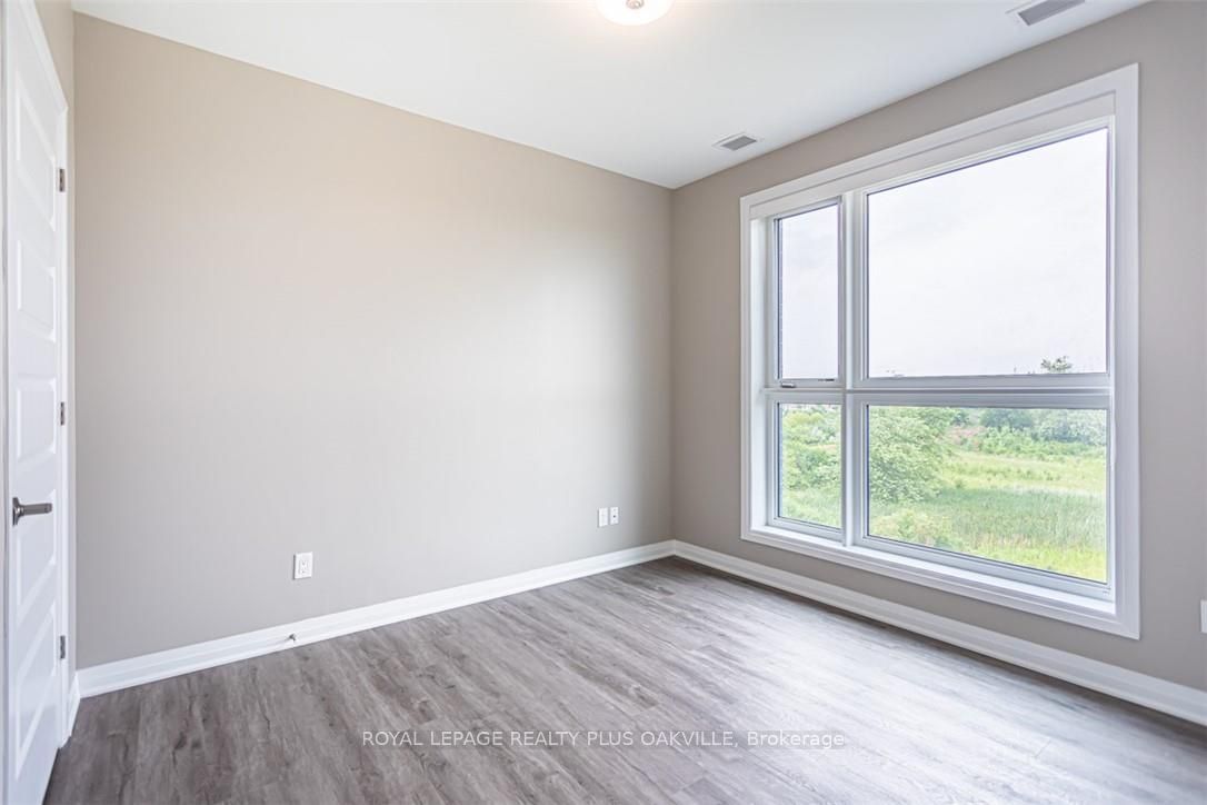 95 Dundas Street W 306 Property Photo 29