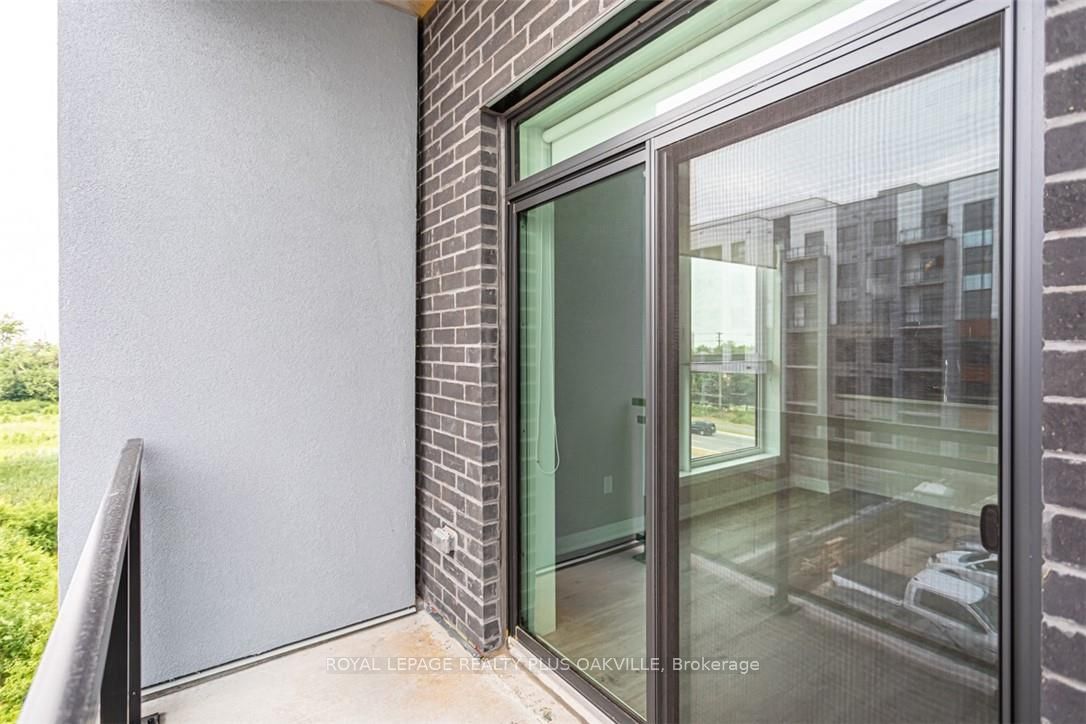 95 Dundas Street W 306 Property Photo 36