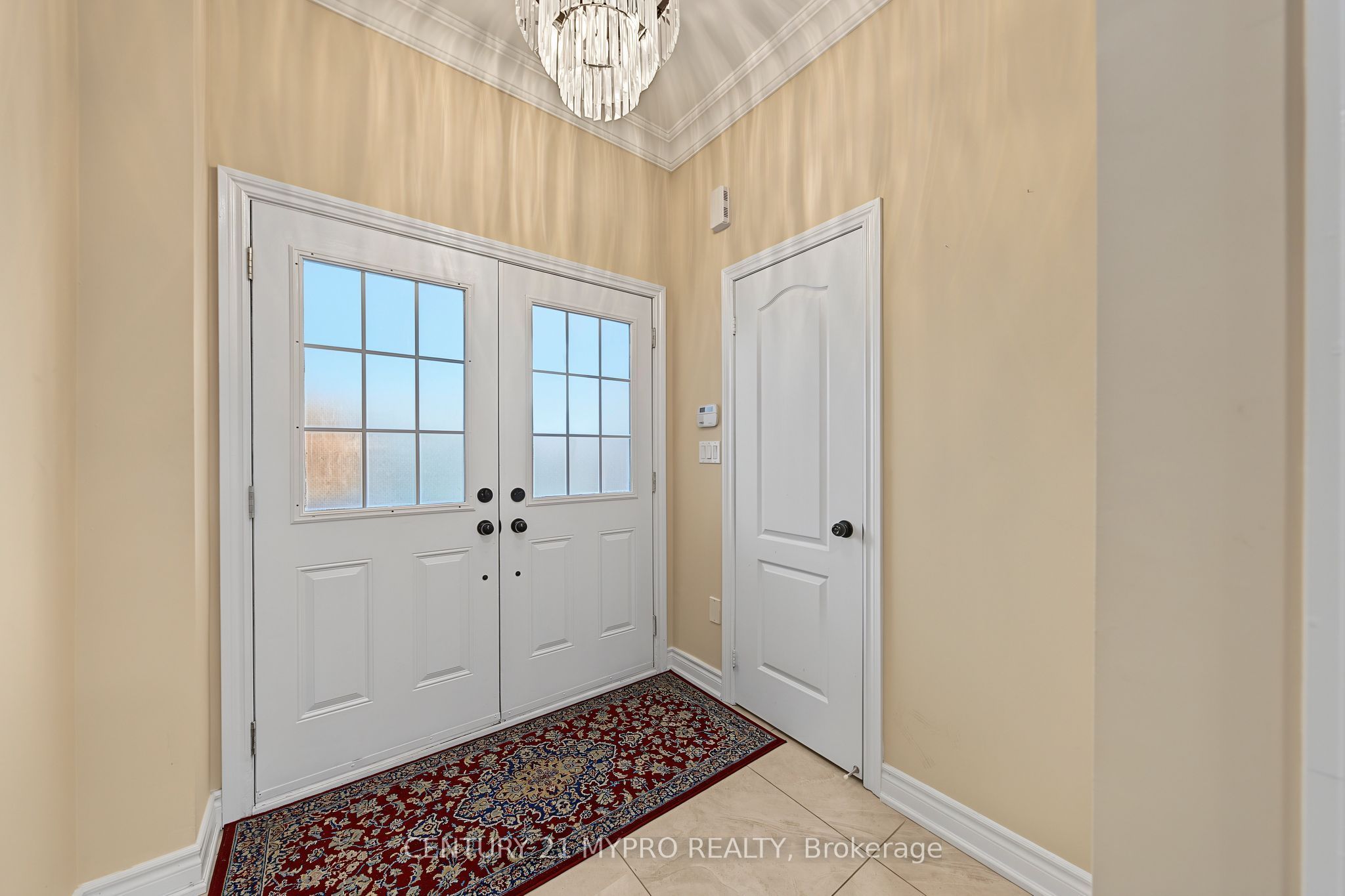 1371 Kestell Boulevard Property Photo 3