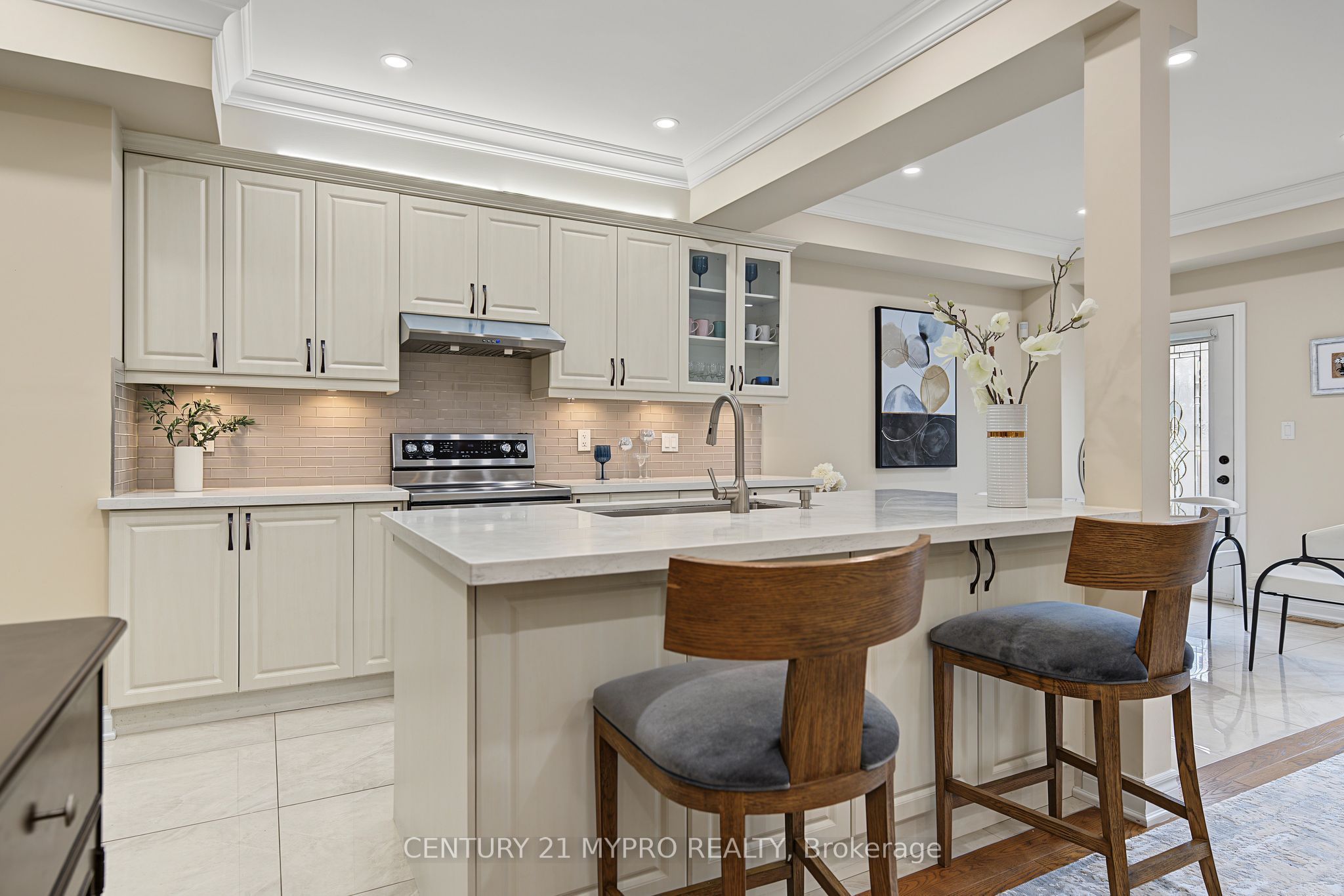 1371 Kestell Boulevard Property Photo 14