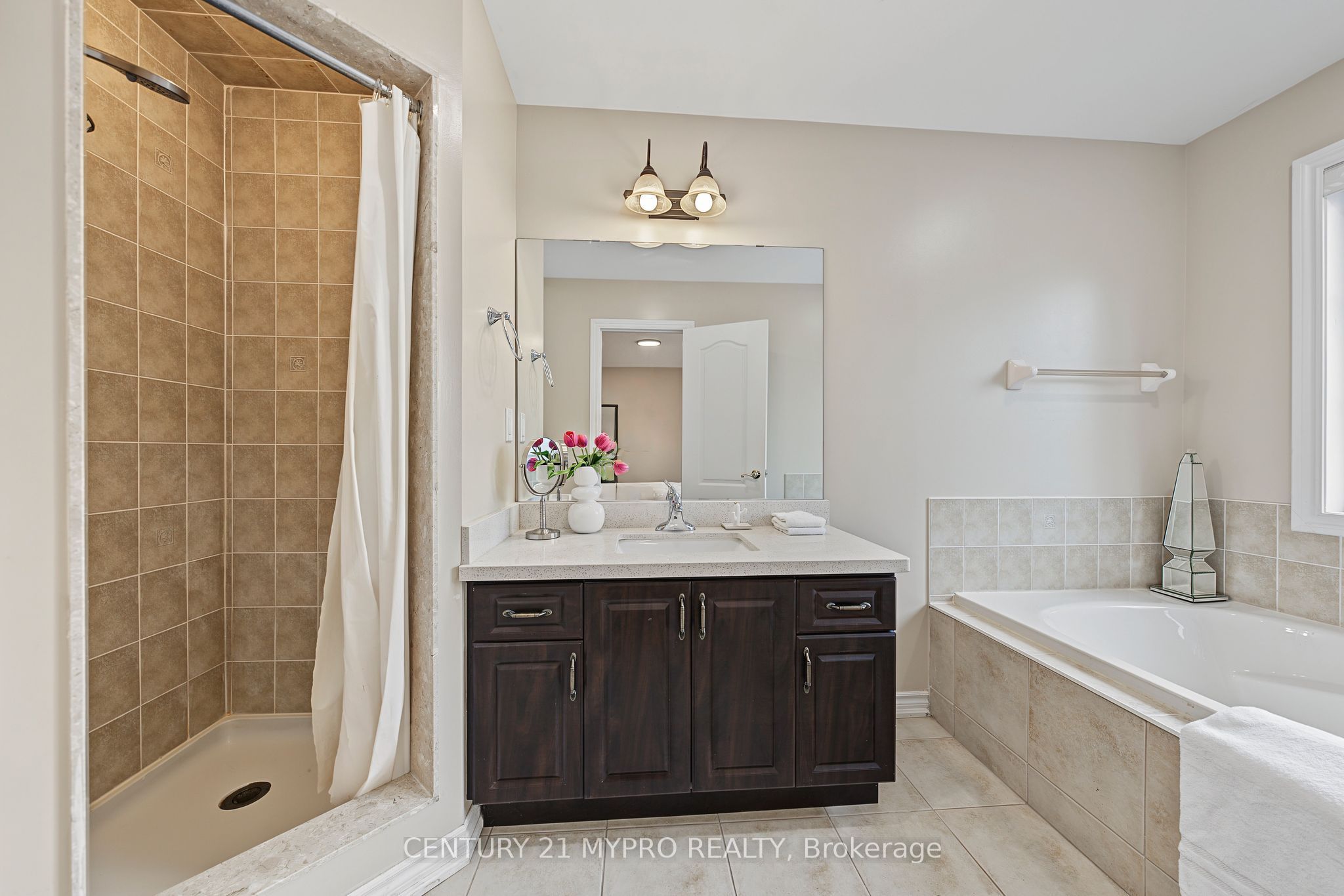 1371 Kestell Boulevard Property Photo 24