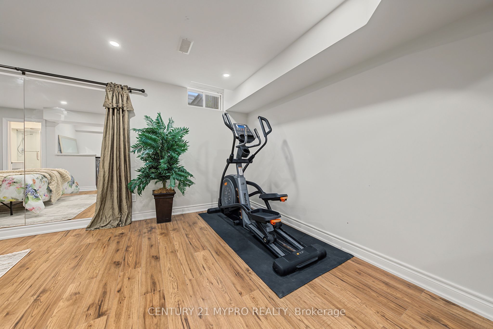 1371 Kestell Boulevard Property Photo 37