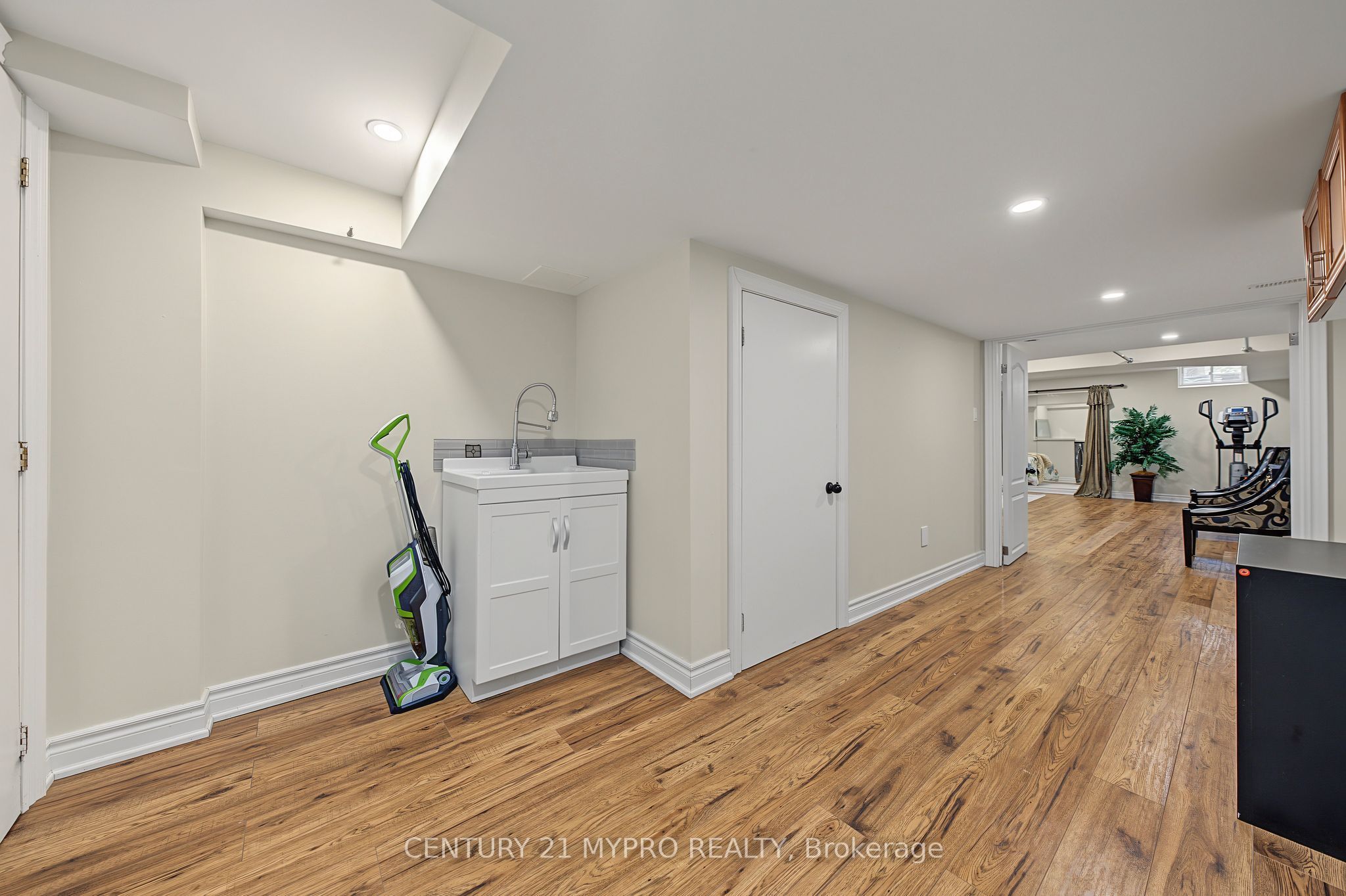 1371 Kestell Boulevard Property Photo 42