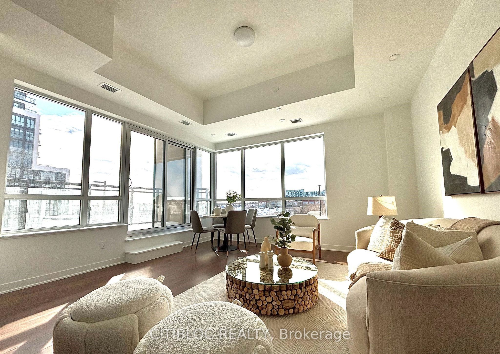 405 Dundas Street W 210 Property Photo 8