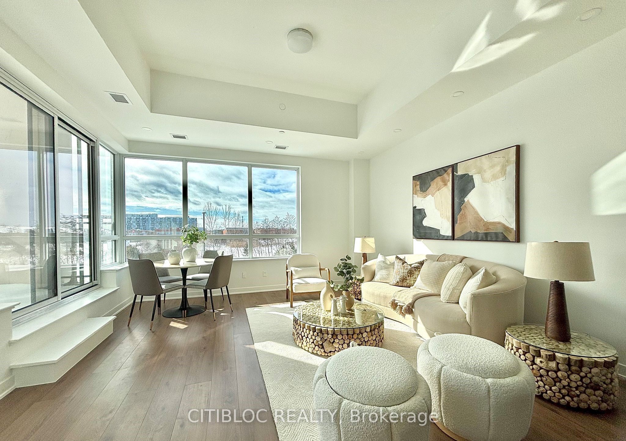 405 Dundas Street W 210 Property Photo 9