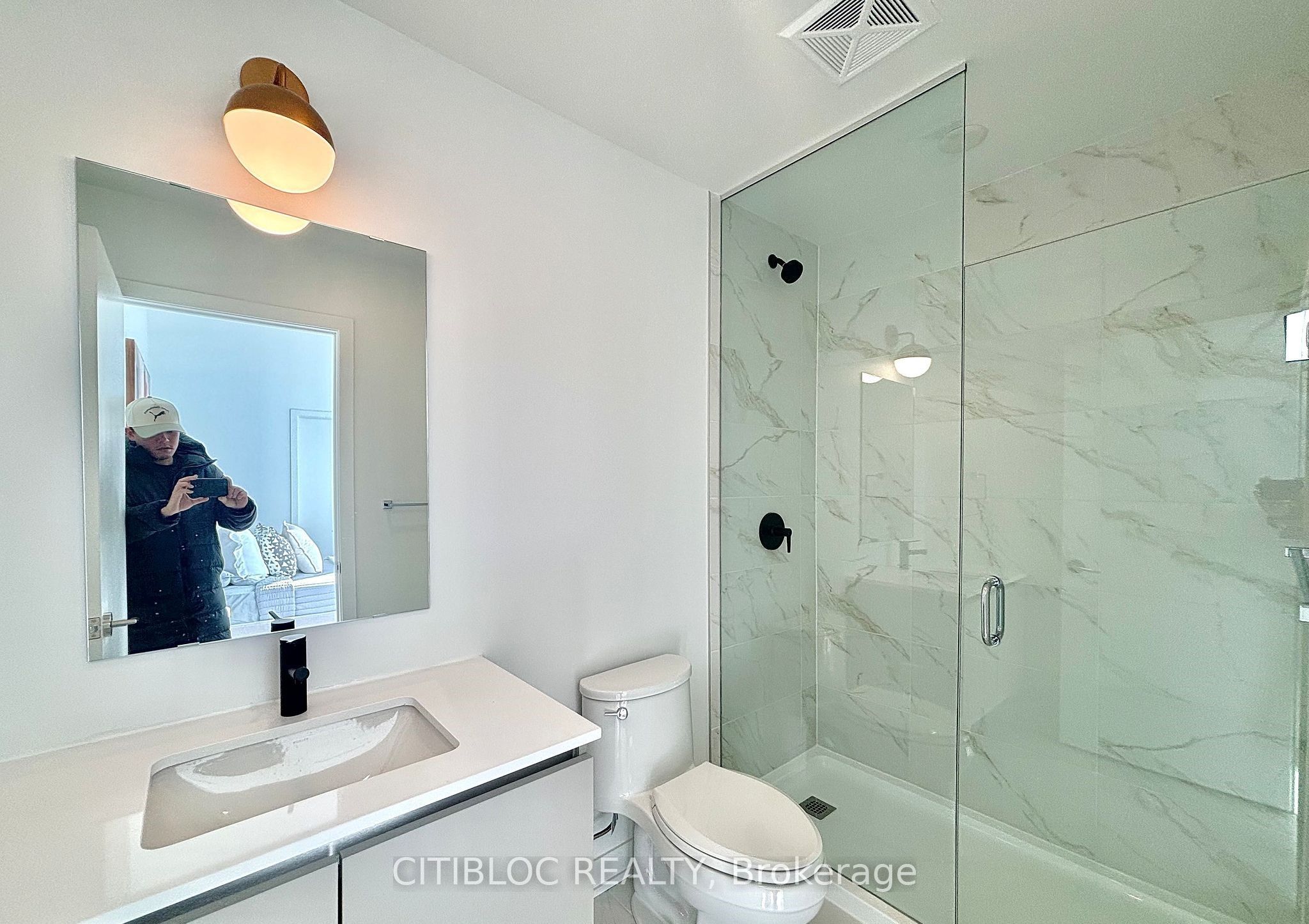 405 Dundas Street W 210 Property Photo 14