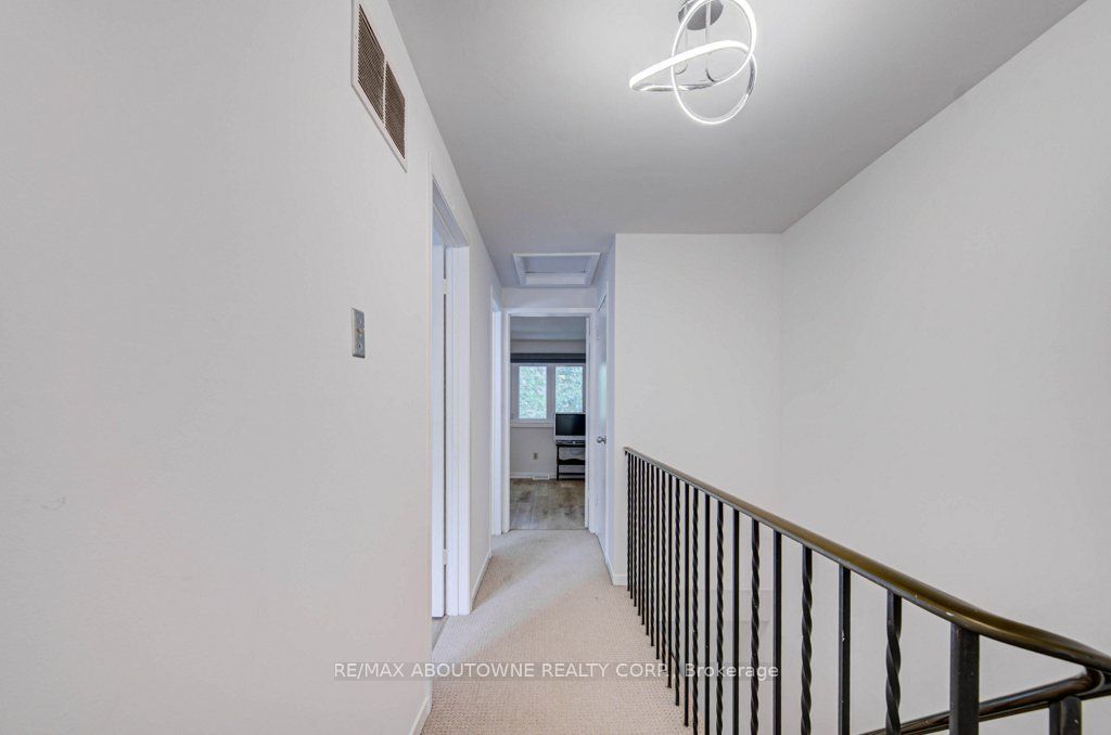 1012 Elizabeth Place Property Photo 10