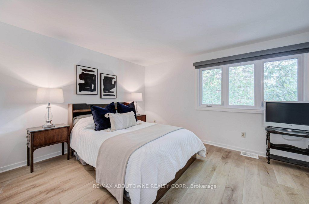 1012 Elizabeth Place Property Photo 11