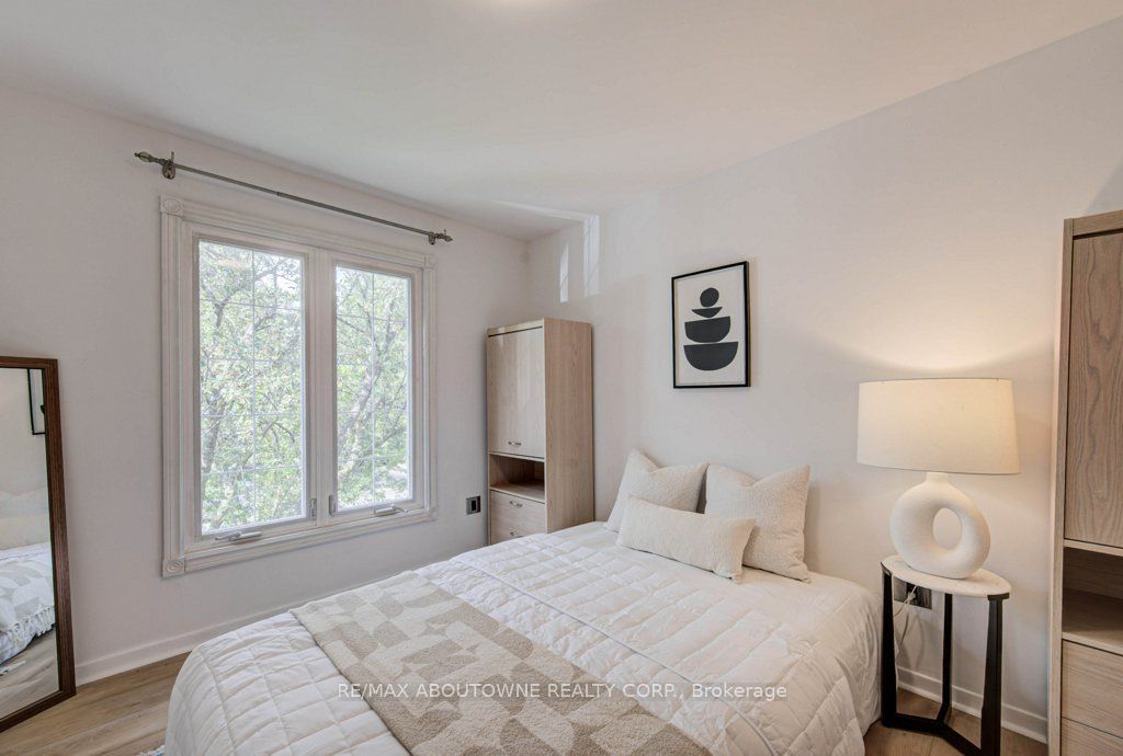1012 Elizabeth Place Property Photo 12