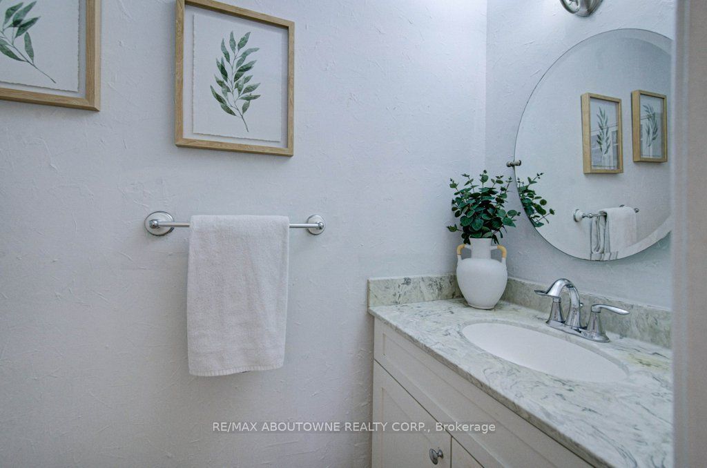 1012 Elizabeth Place Property Photo 15