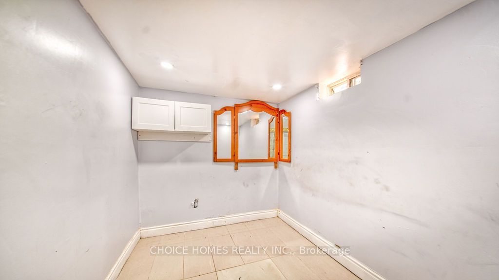 27 Savita Road Property Photo 45