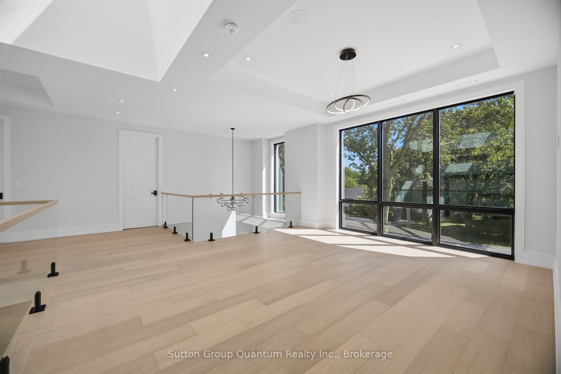 1071 Scott Avenue N Property Photo 29