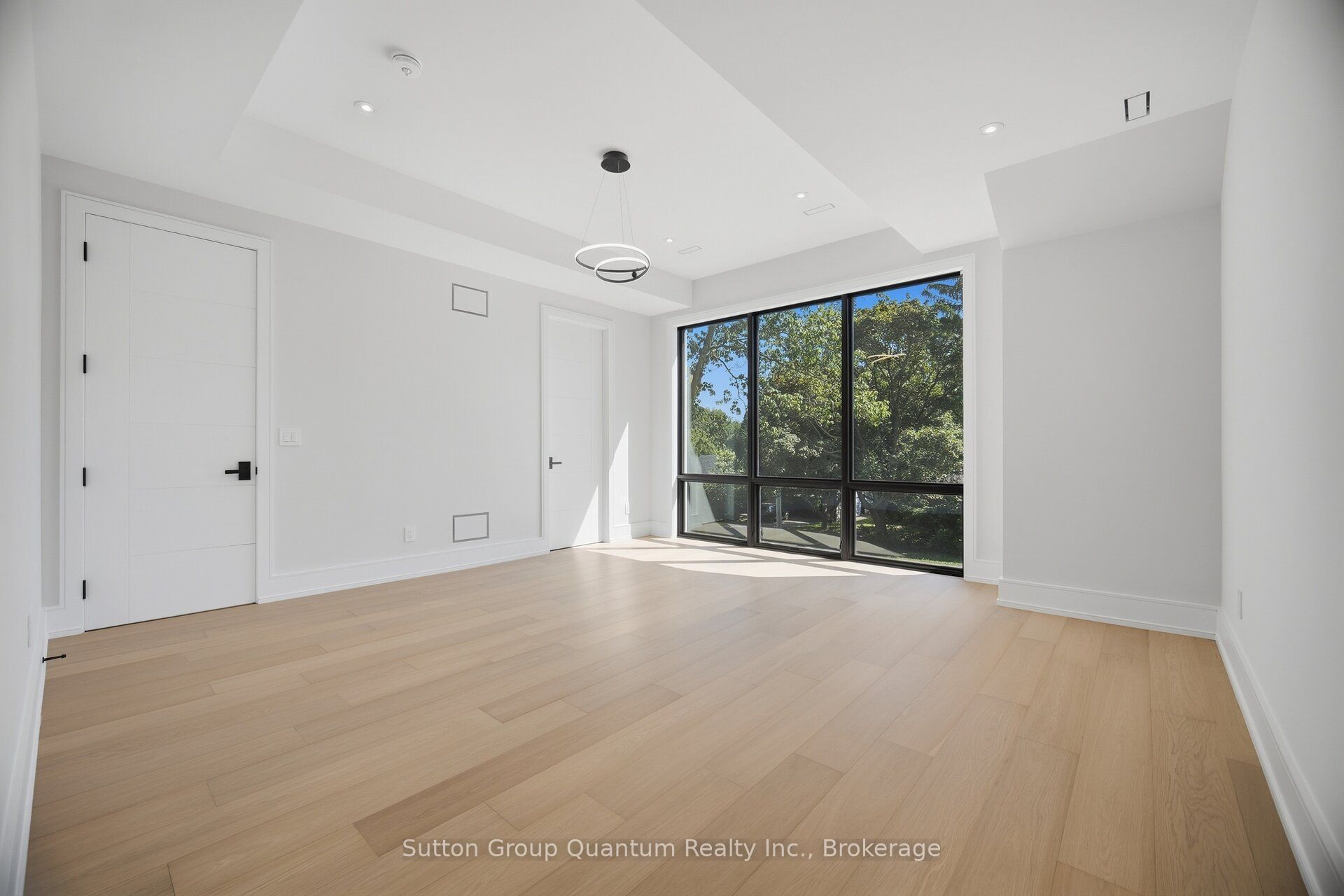 1071 Scott Avenue N Property Photo 35