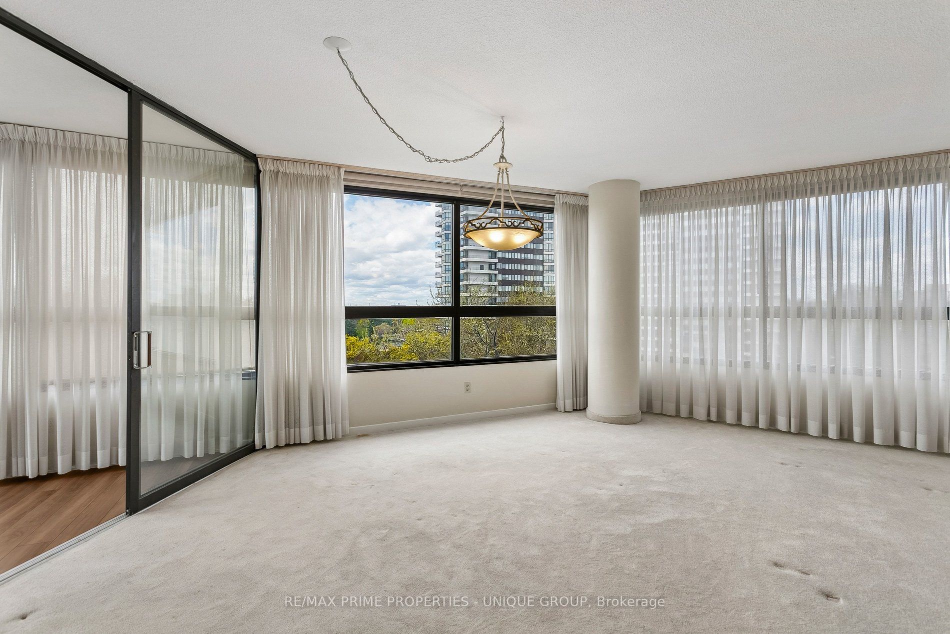 1300 Bloor Street 710 Property Photo 5