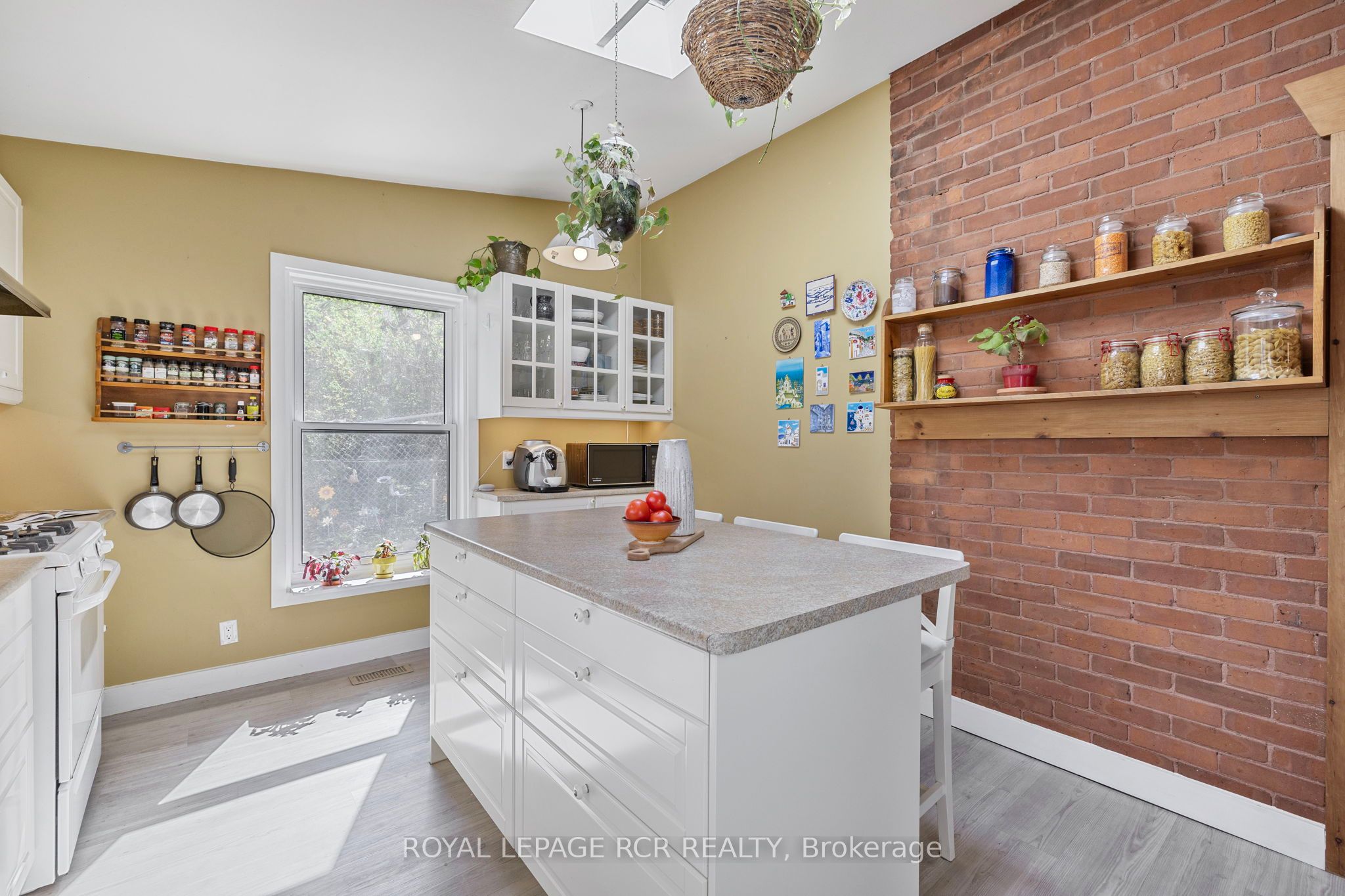 91 King Street W Property Photo 16