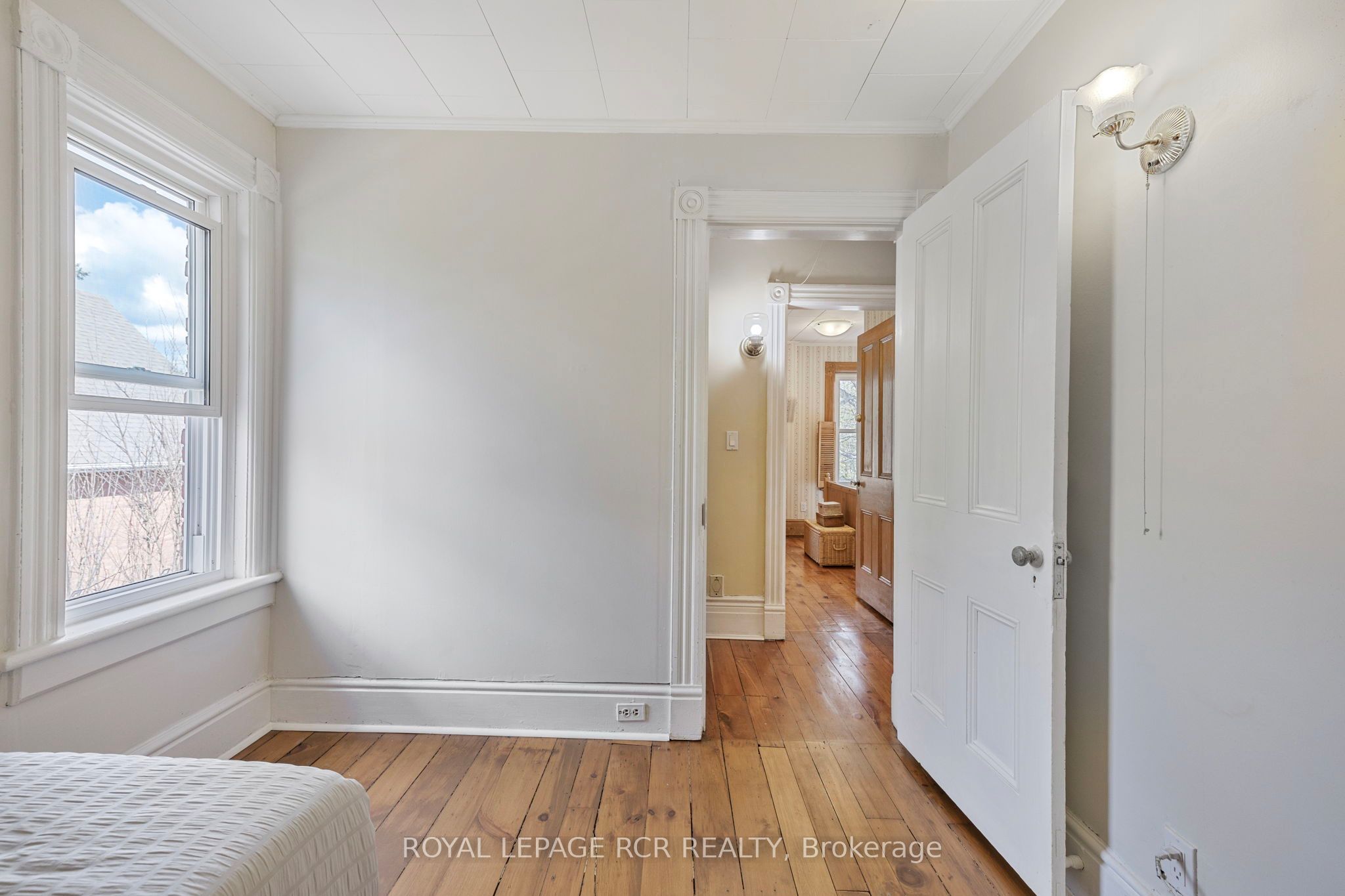 91 King Street W Property Photo 22