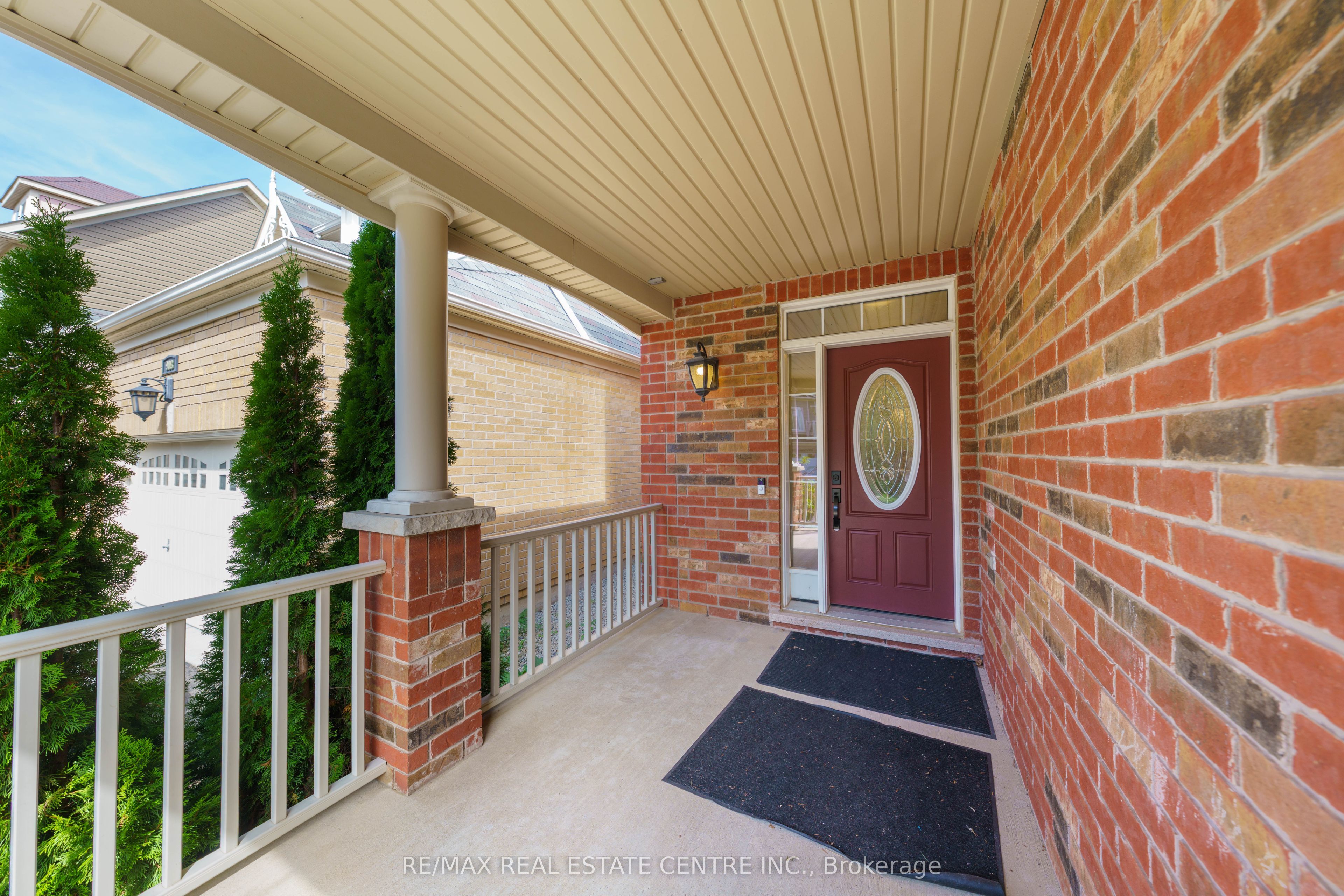 907 Etherington Way Property Photo 2