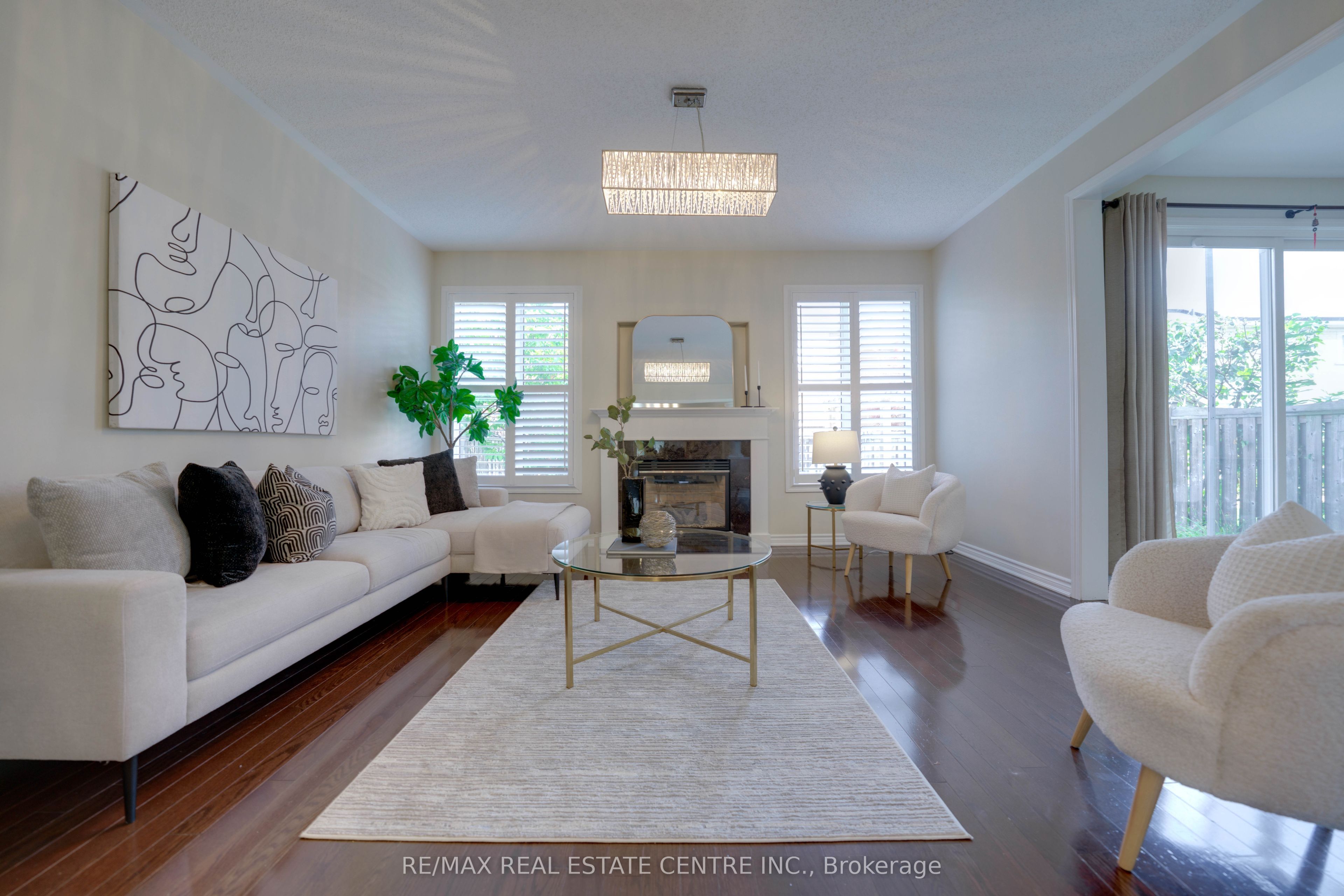 907 Etherington Way Property Photo 3