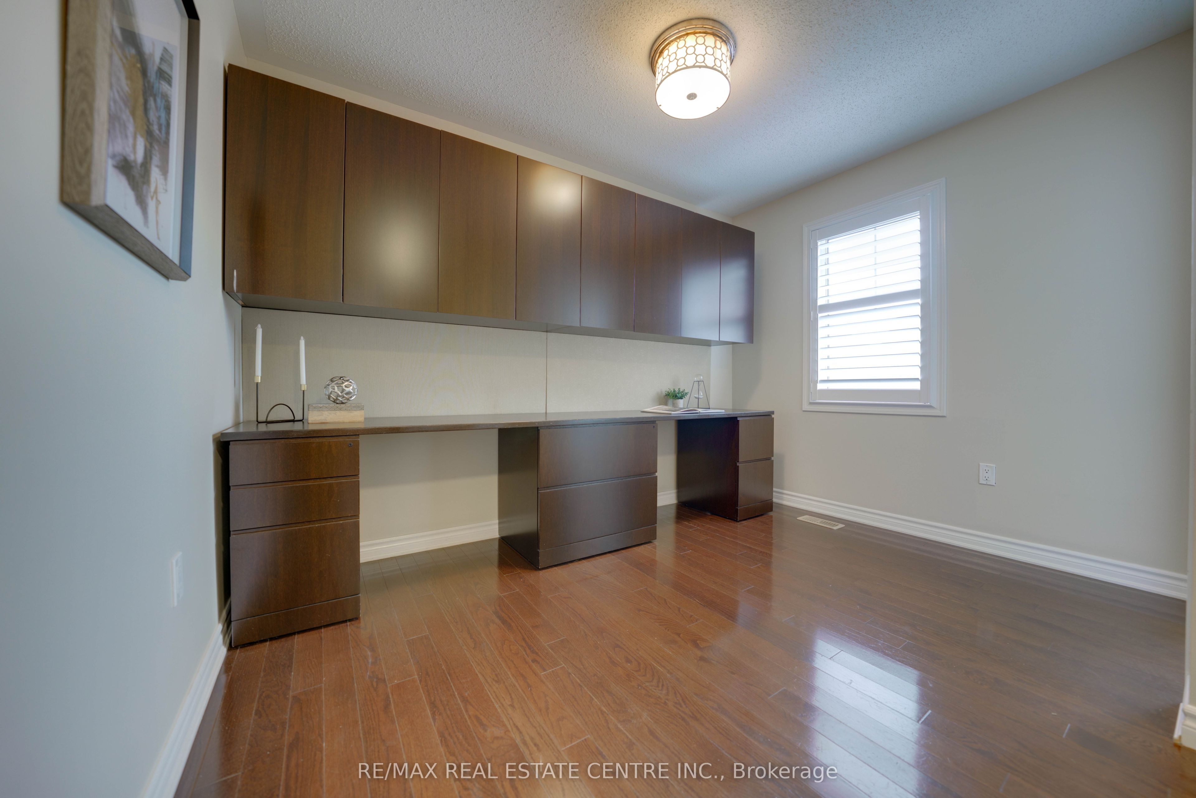 907 Etherington Way Property Photo 15