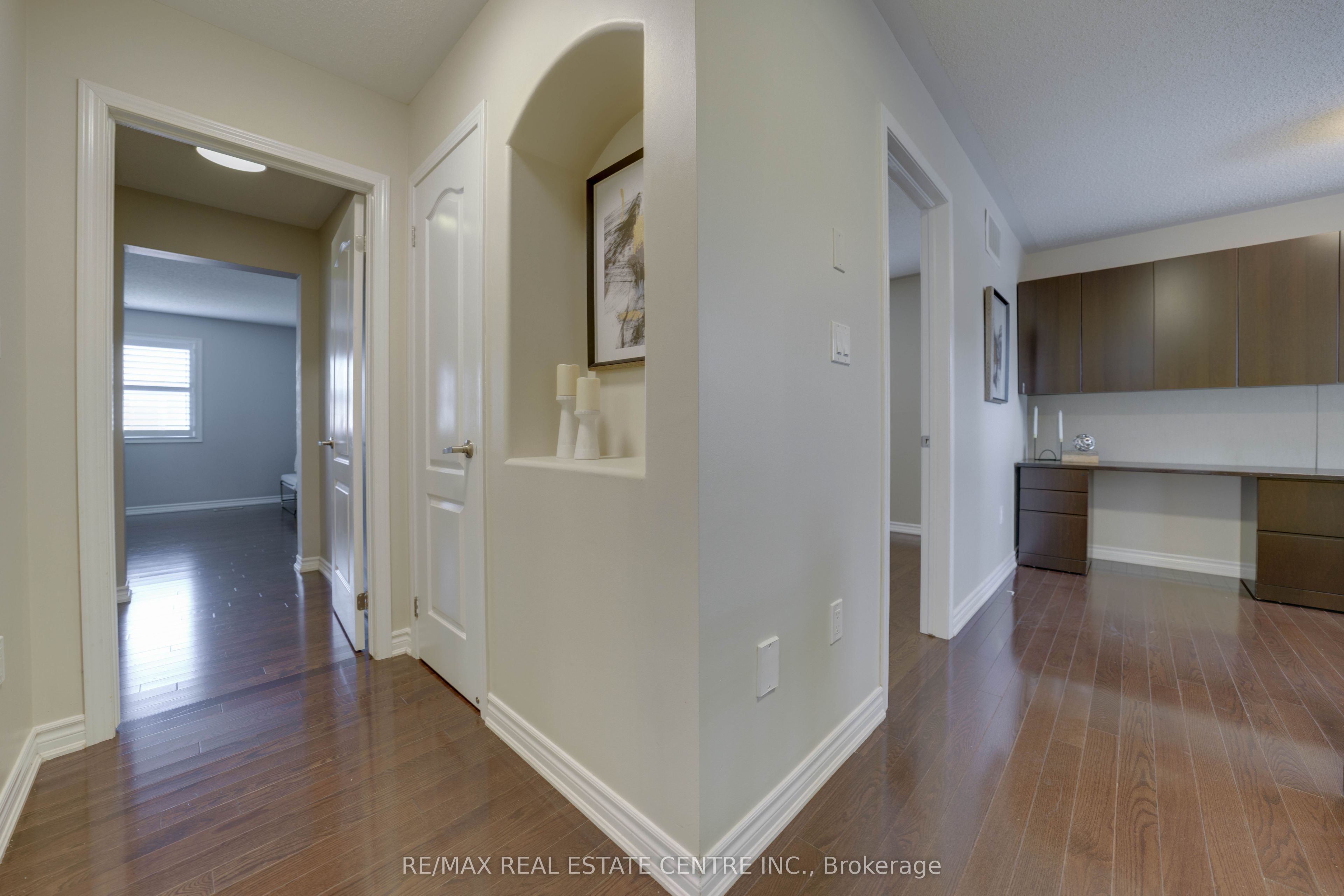 907 Etherington Way Property Photo 16