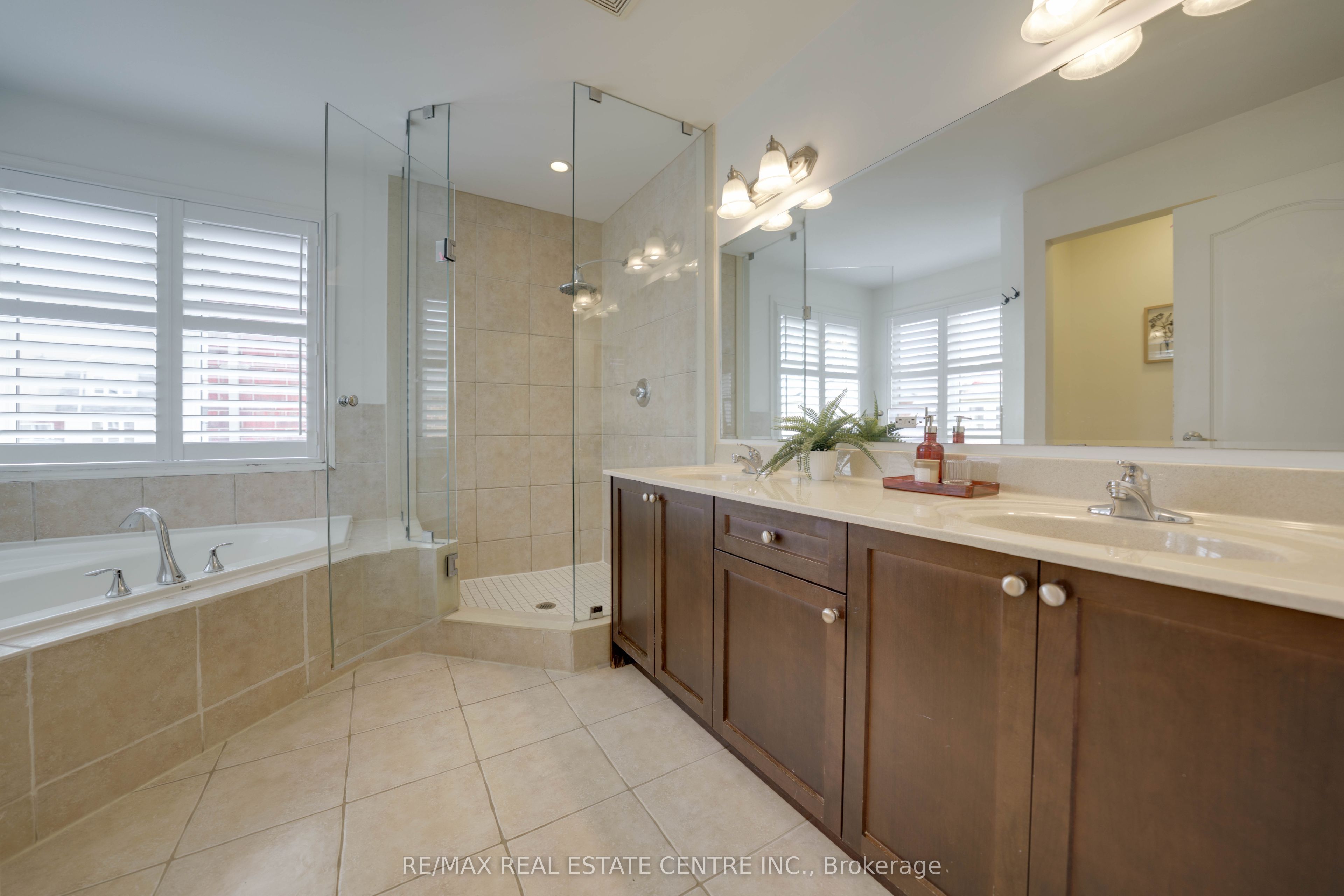 907 Etherington Way Property Photo 19