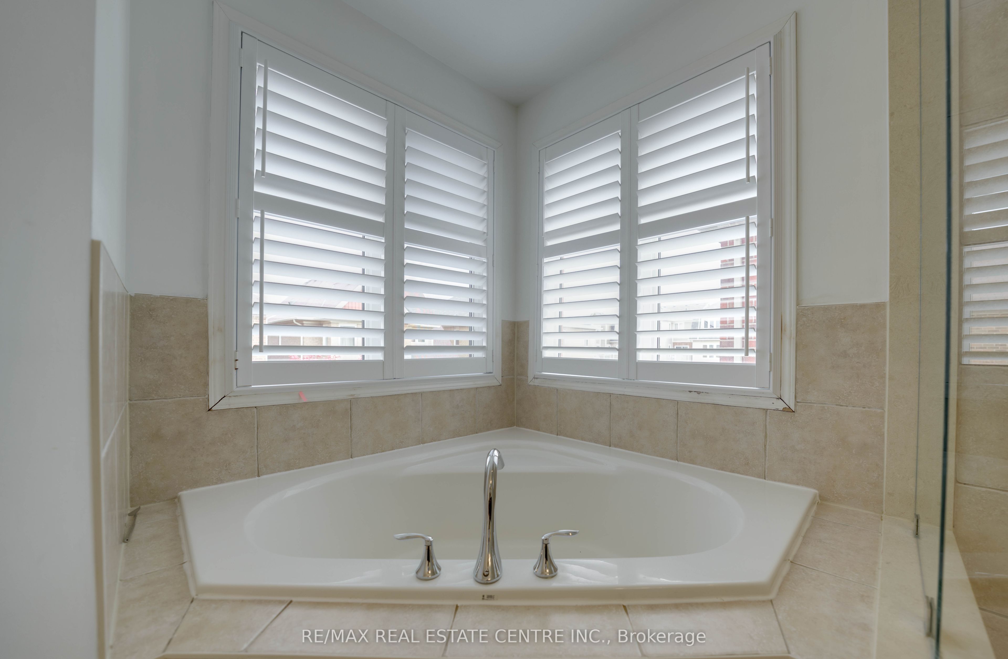 907 Etherington Way Property Photo 20